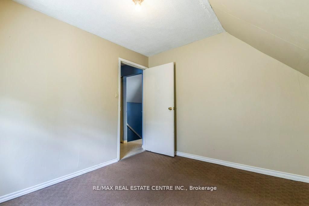 215-217 Queen Street Property Photo 29