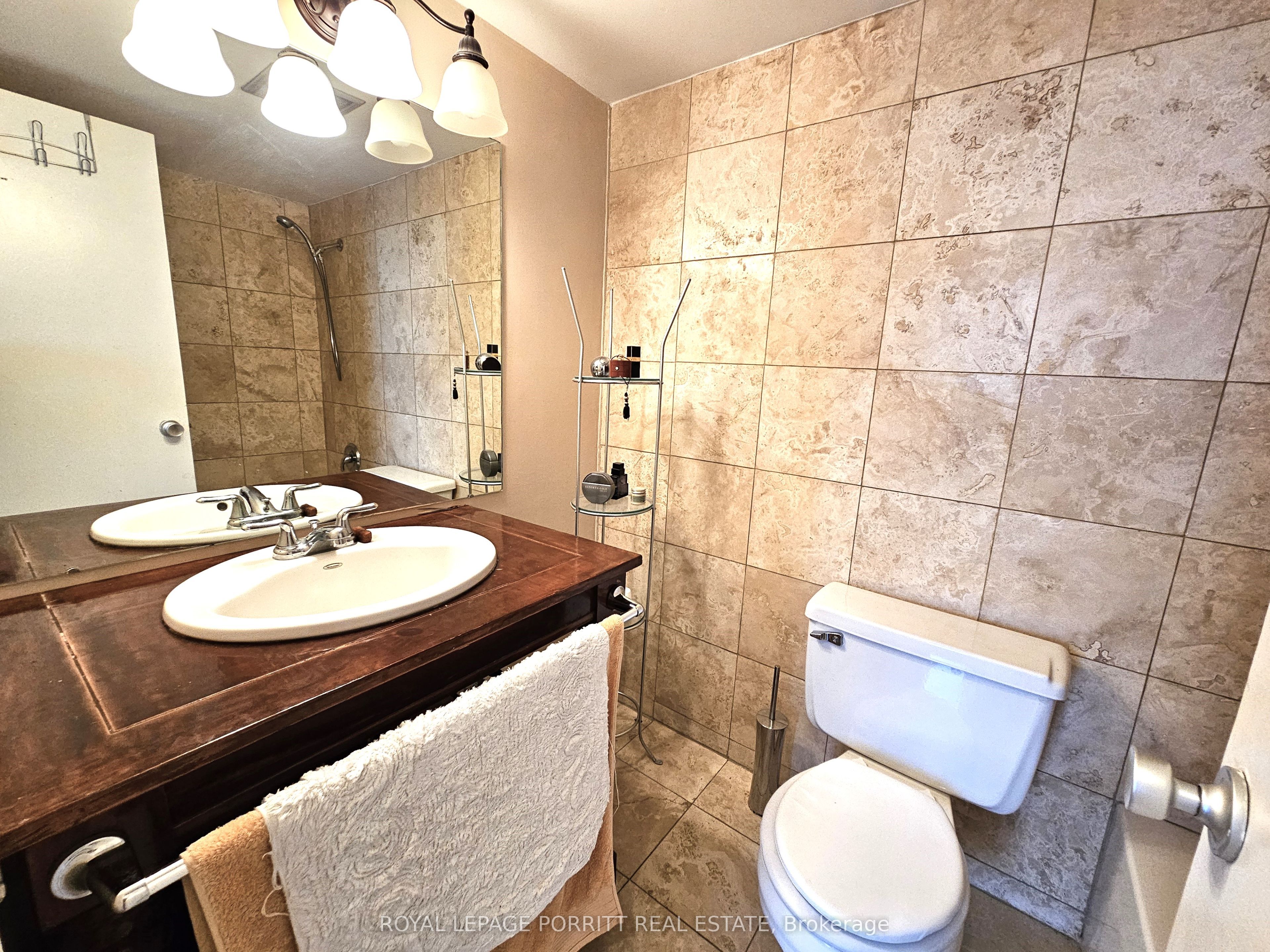 1535 Lakeshore Road E 1704 Property Photo 16