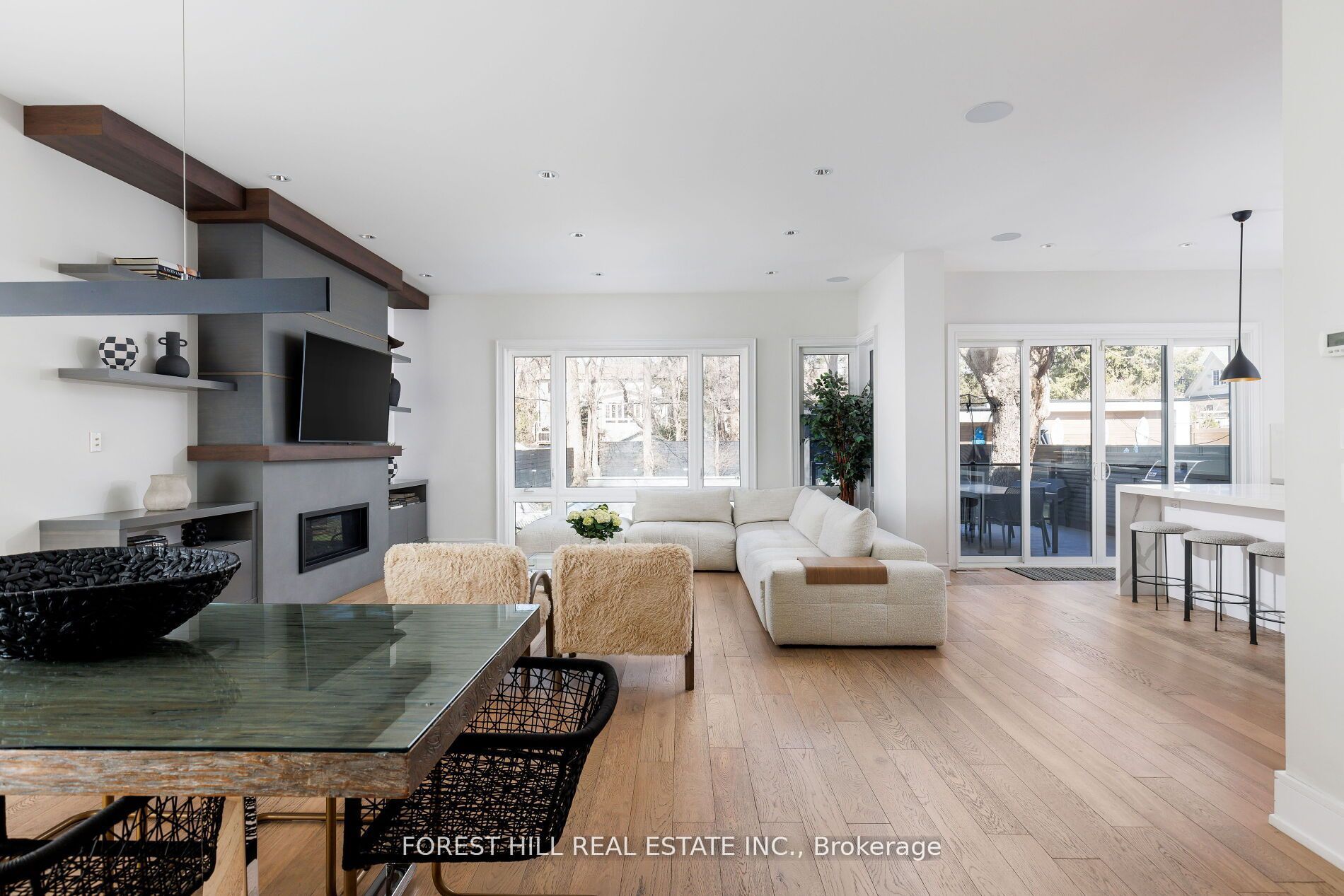 8 Nora Road Property Photo 5