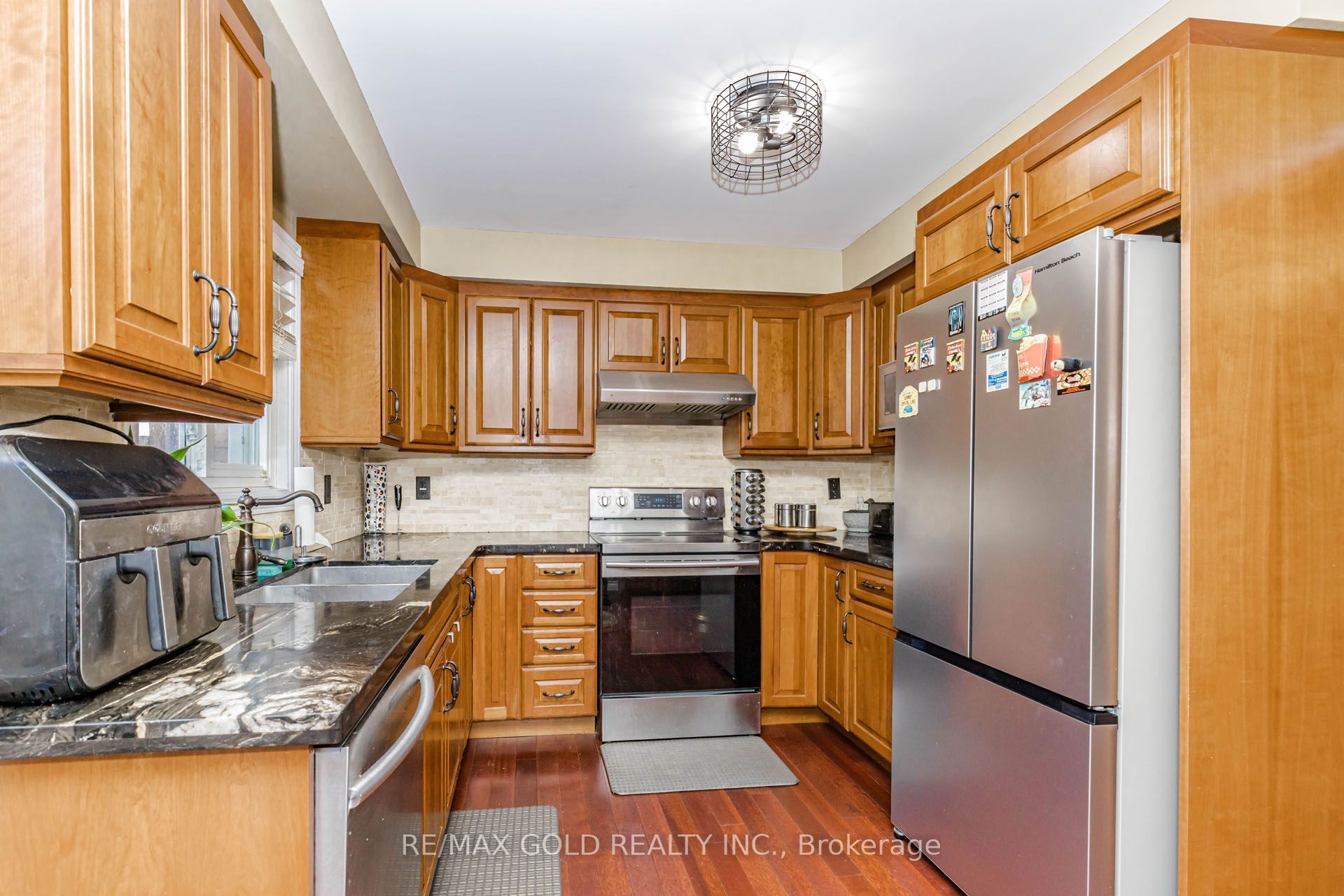 12 Mccleave Crescent Property Photo 17