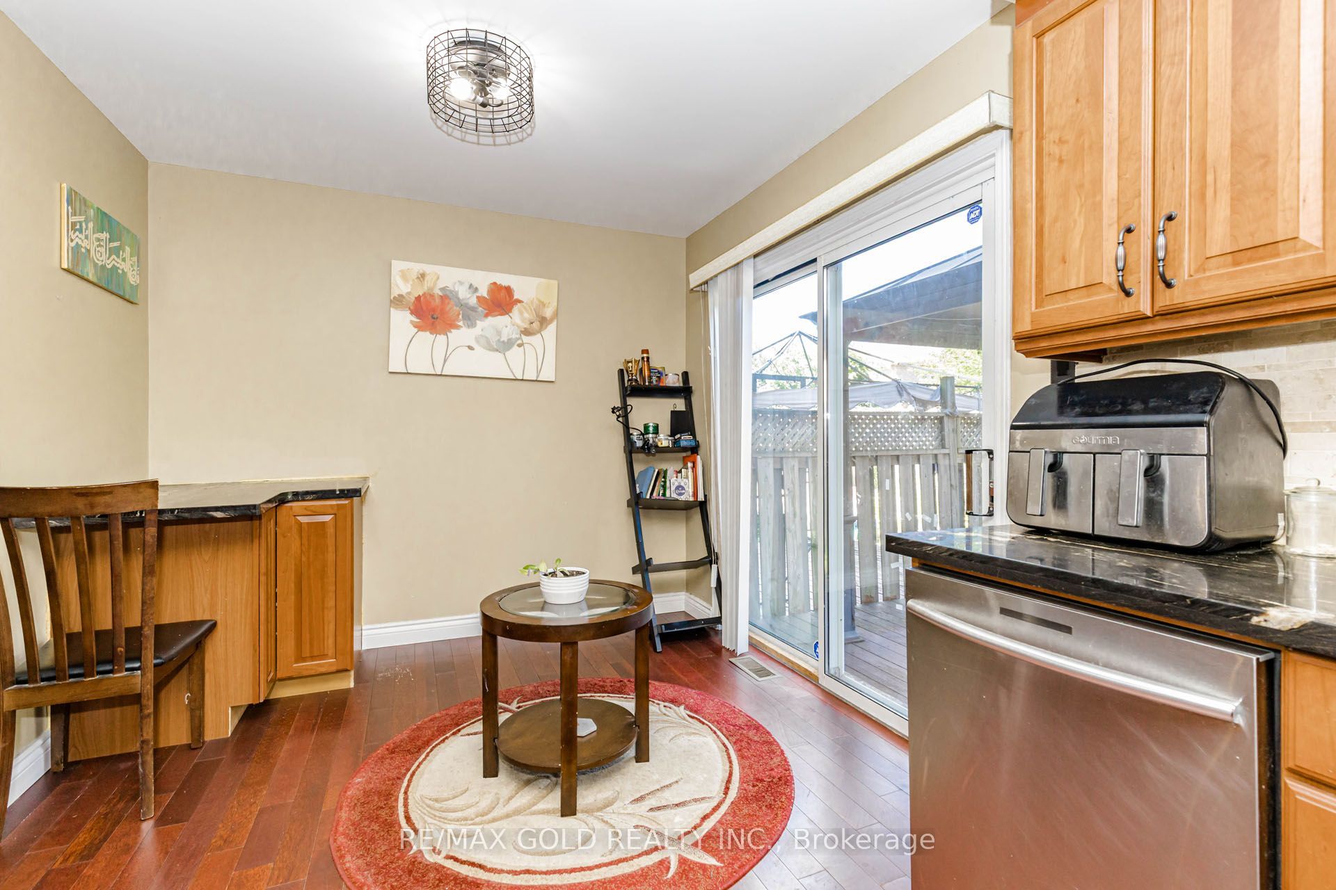12 Mccleave Crescent Property Photo 20