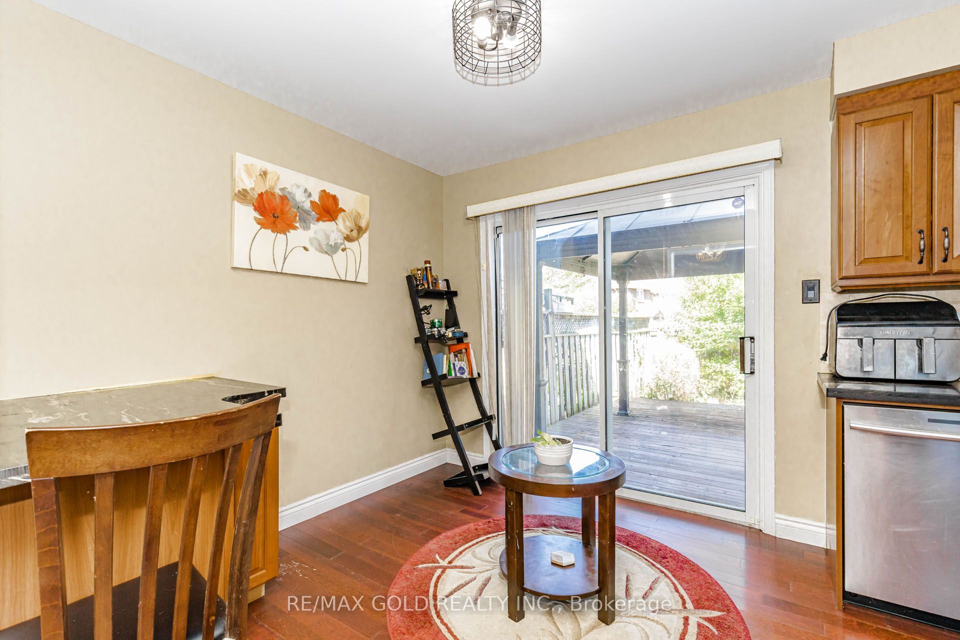 12 Mccleave Crescent Property Photo 24