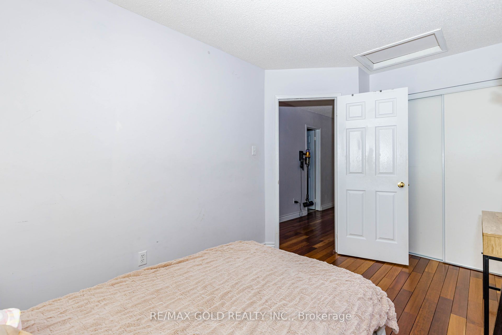 12 Mccleave Crescent Property Photo 30