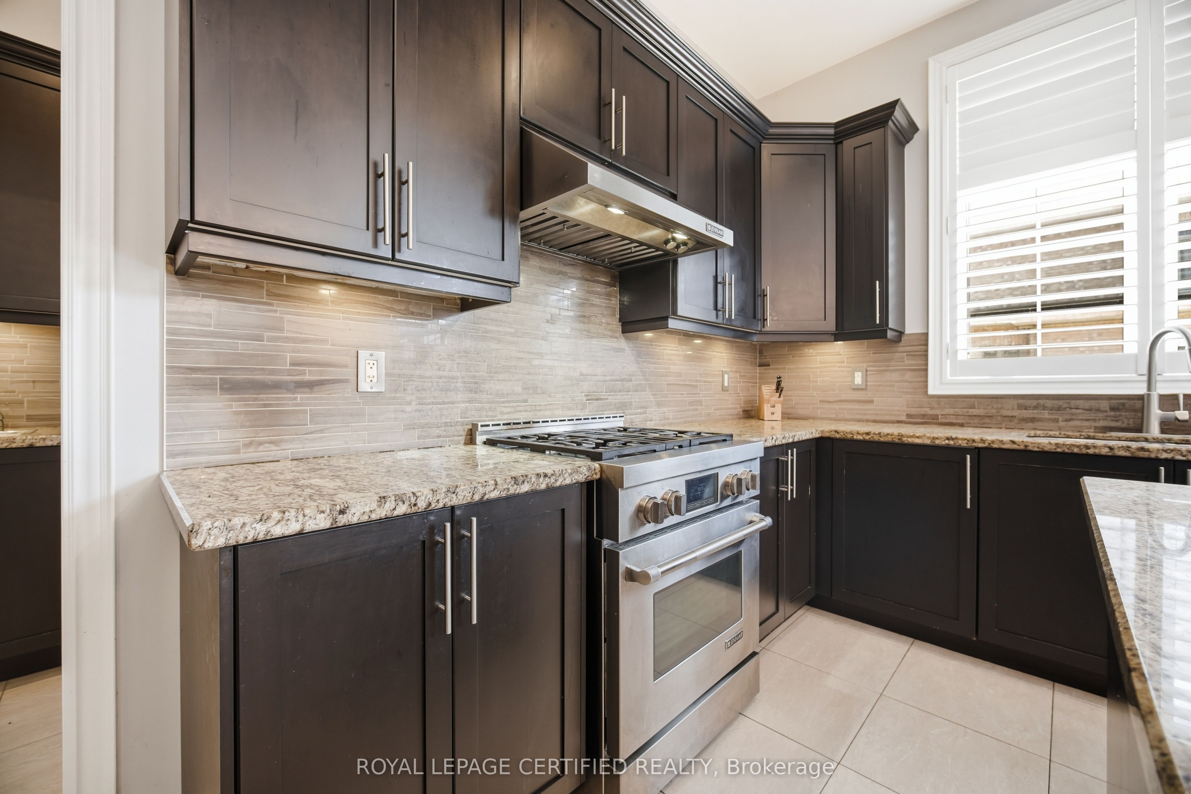 8833 Creditview Road Property Photo 10