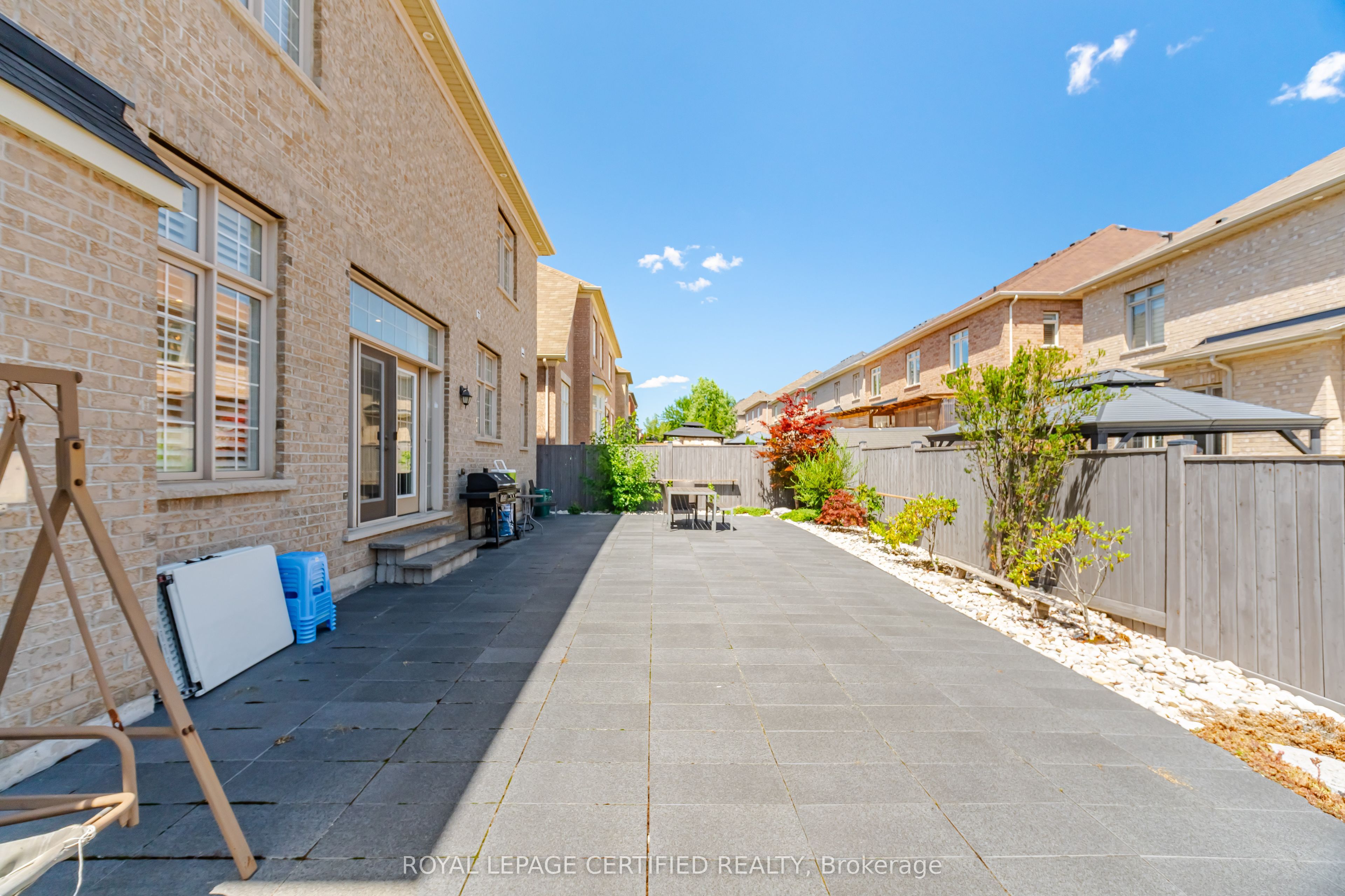 8833 Creditview Road Property Photo 47