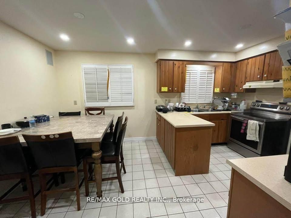 36 Windmill Boulevard Property Photo 5