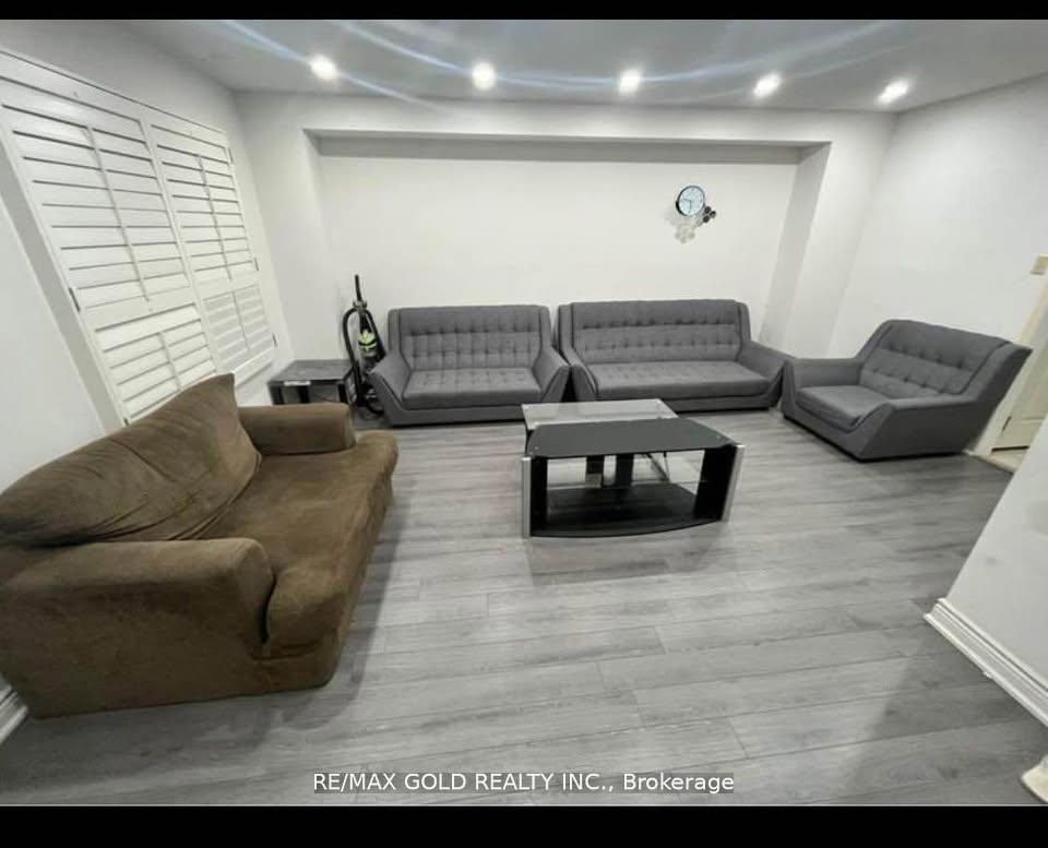 36 Windmill Boulevard Property Photo 6