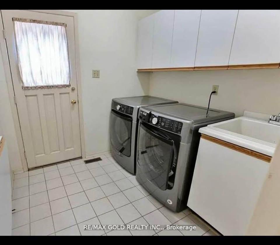 36 Windmill Boulevard Property Photo 8