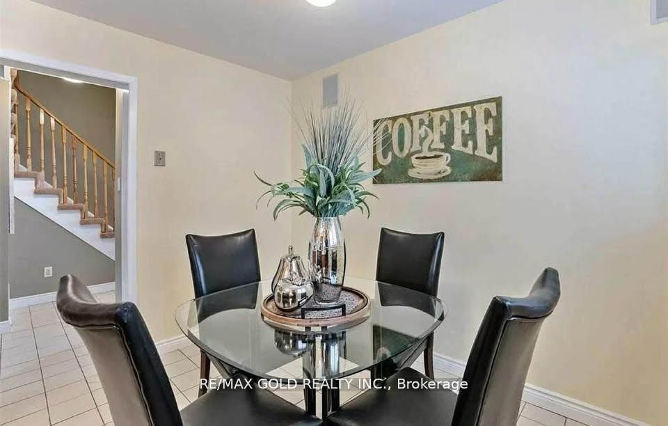 36 Windmill Boulevard Property Photo 12