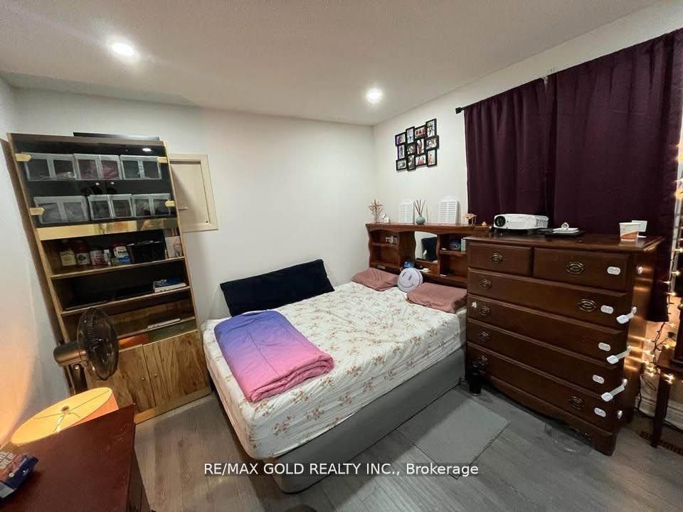 36 Windmill Boulevard Property Photo 15