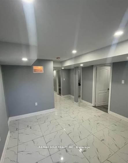 36 Windmill Boulevard Property Photo 18