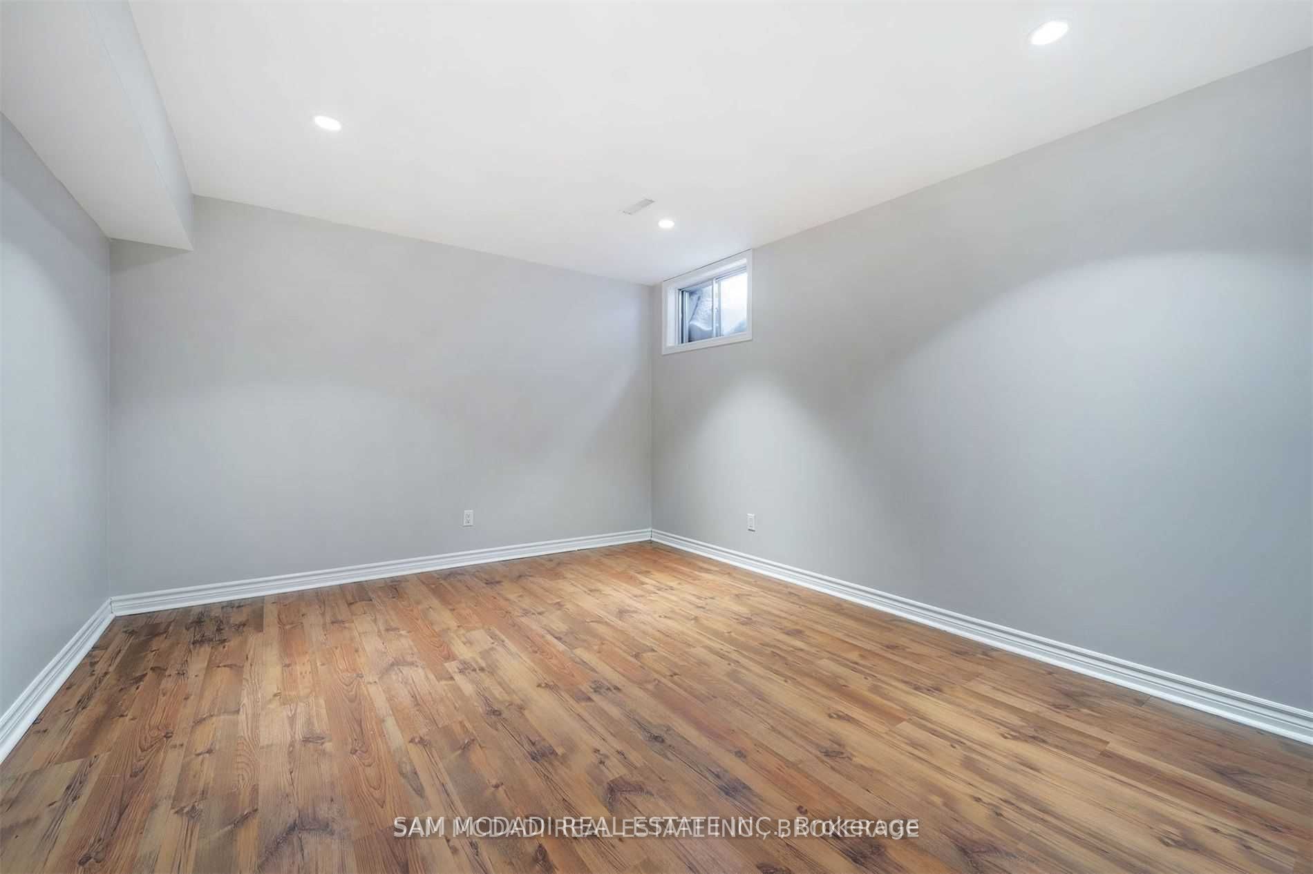 2212 Florian (lower) Road Property Photo 10