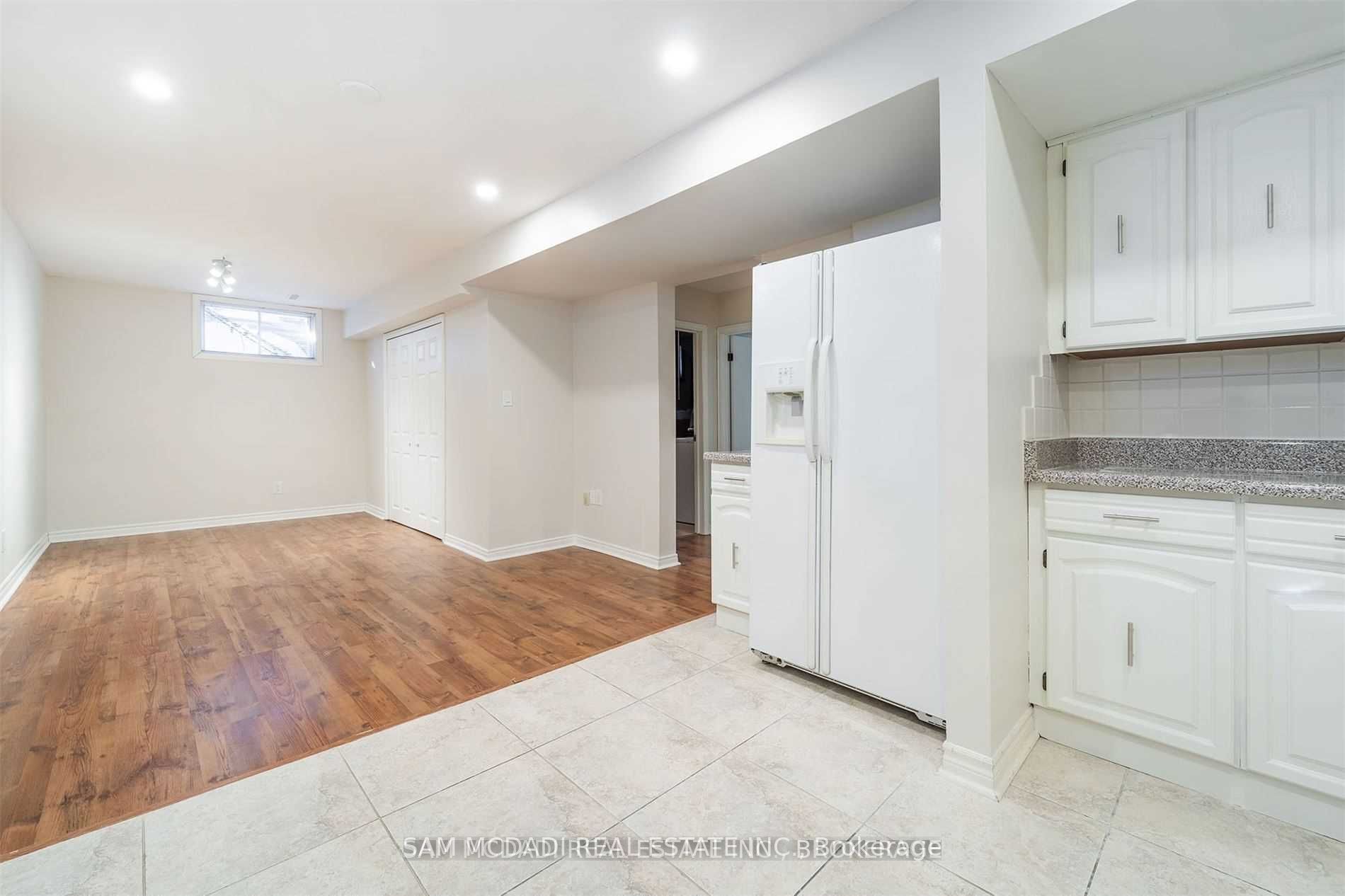 2212 Florian (lower) Road Property Photo 17