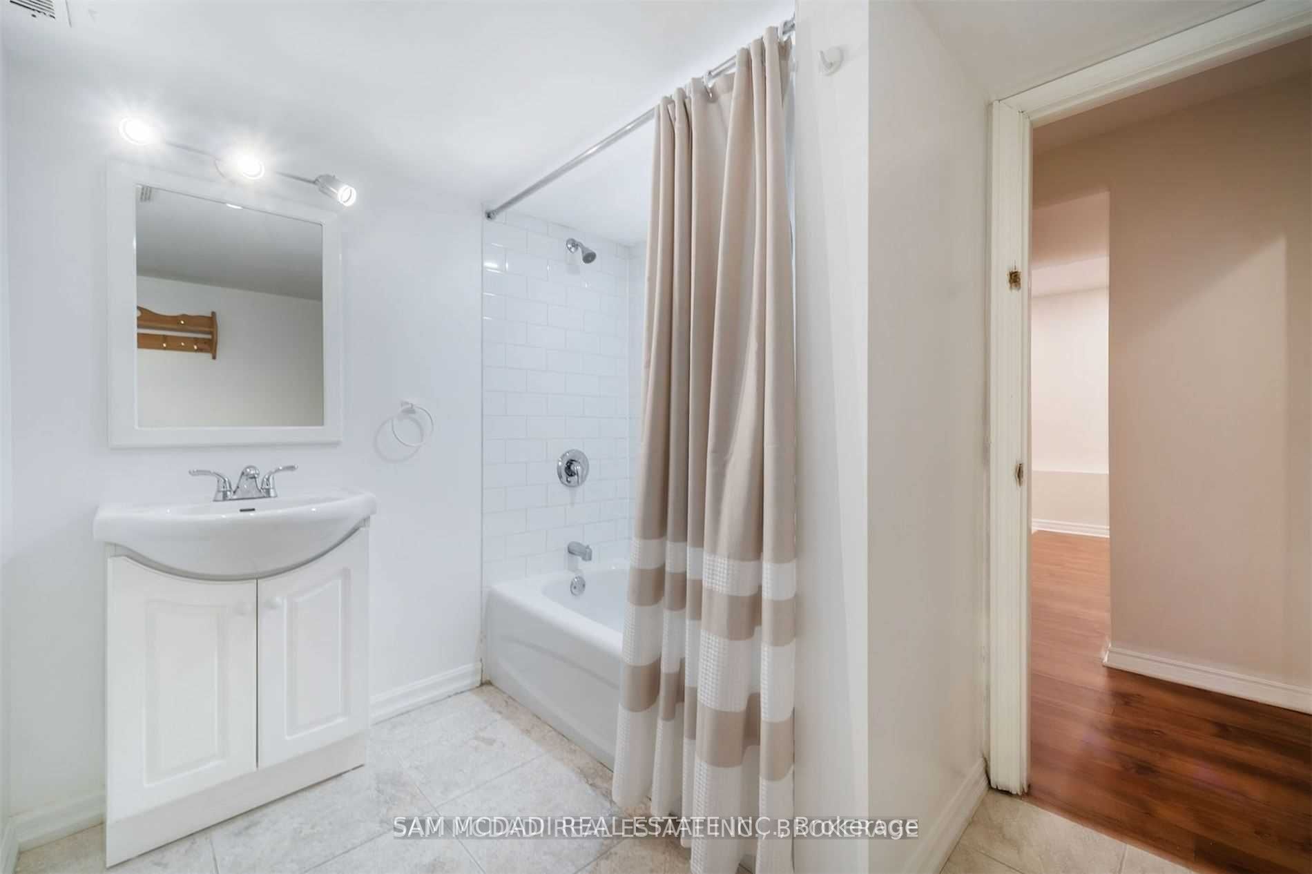 2212 Florian (lower) Road Property Photo 20