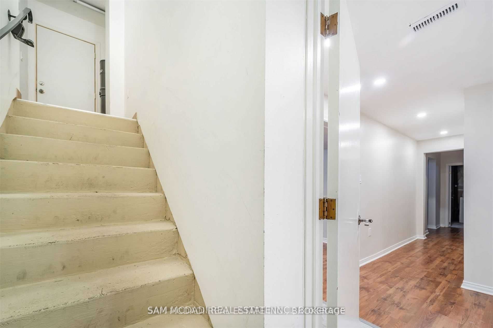 2212 Florian (lower) Road Property Photo 22