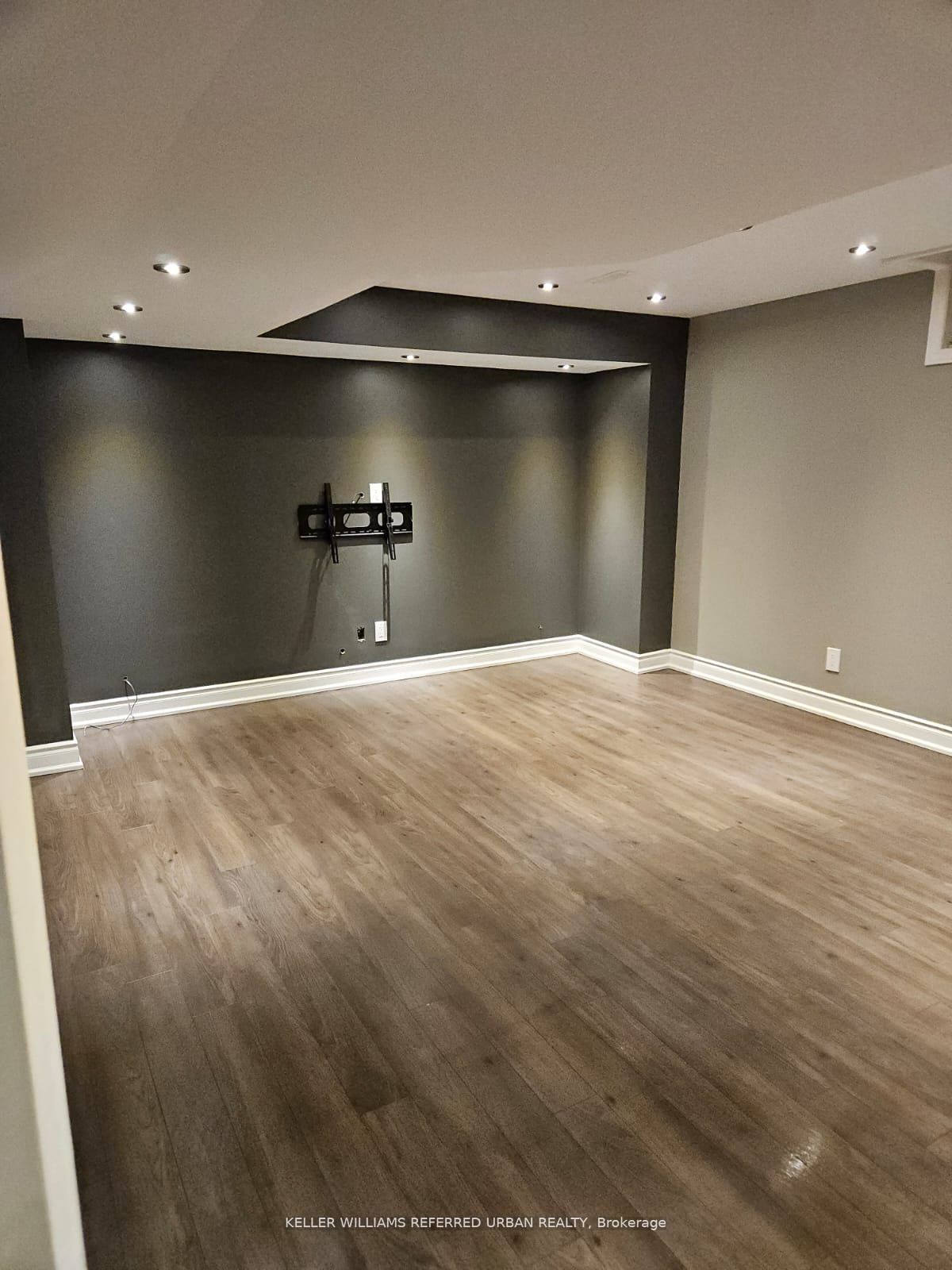 118 Earlsbridge Boulevard Basement Property Photo 2