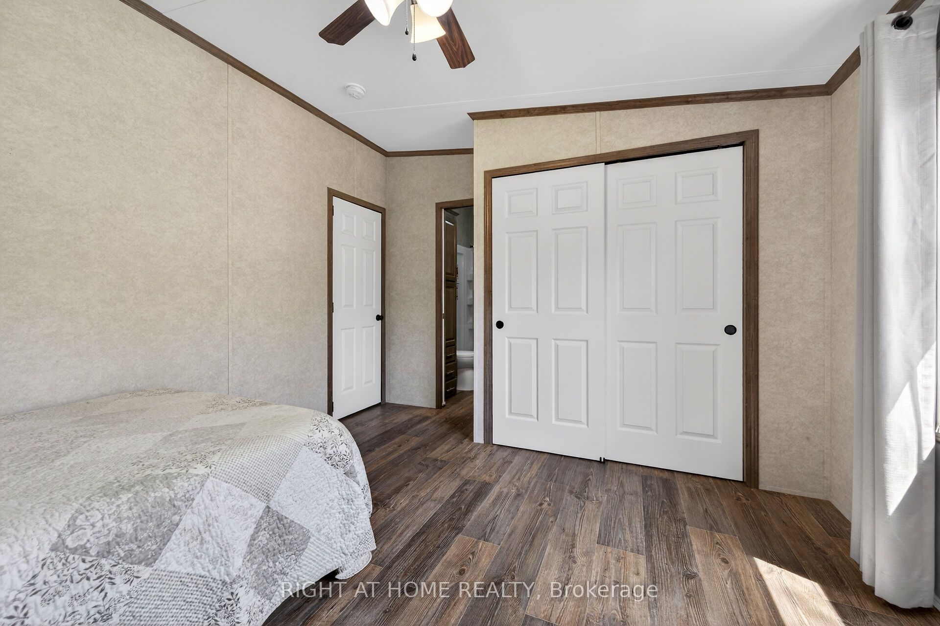 4449 Milburough Line 5 Beech Street Property Photo 16
