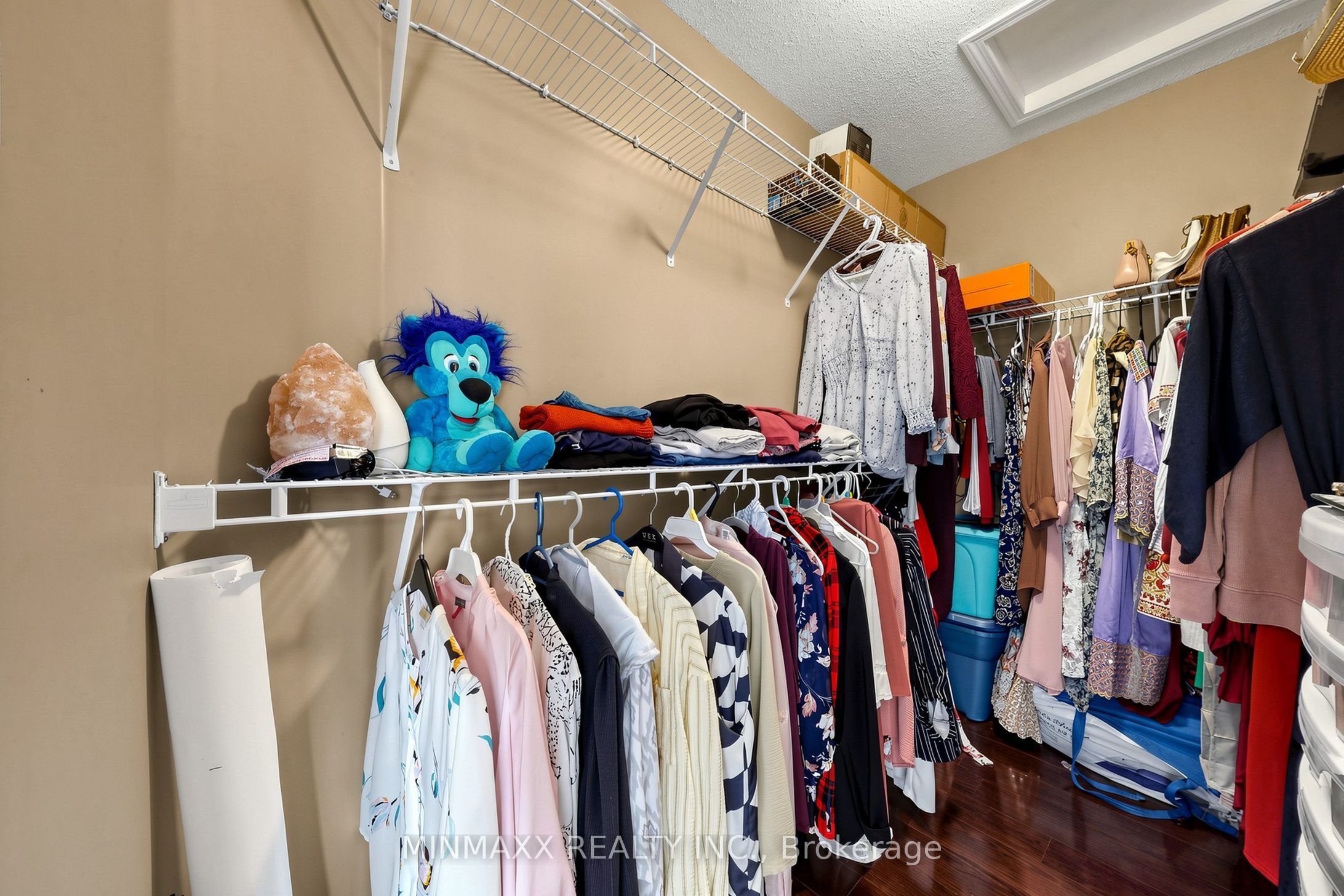 1527 Morse Place Property Photo 23