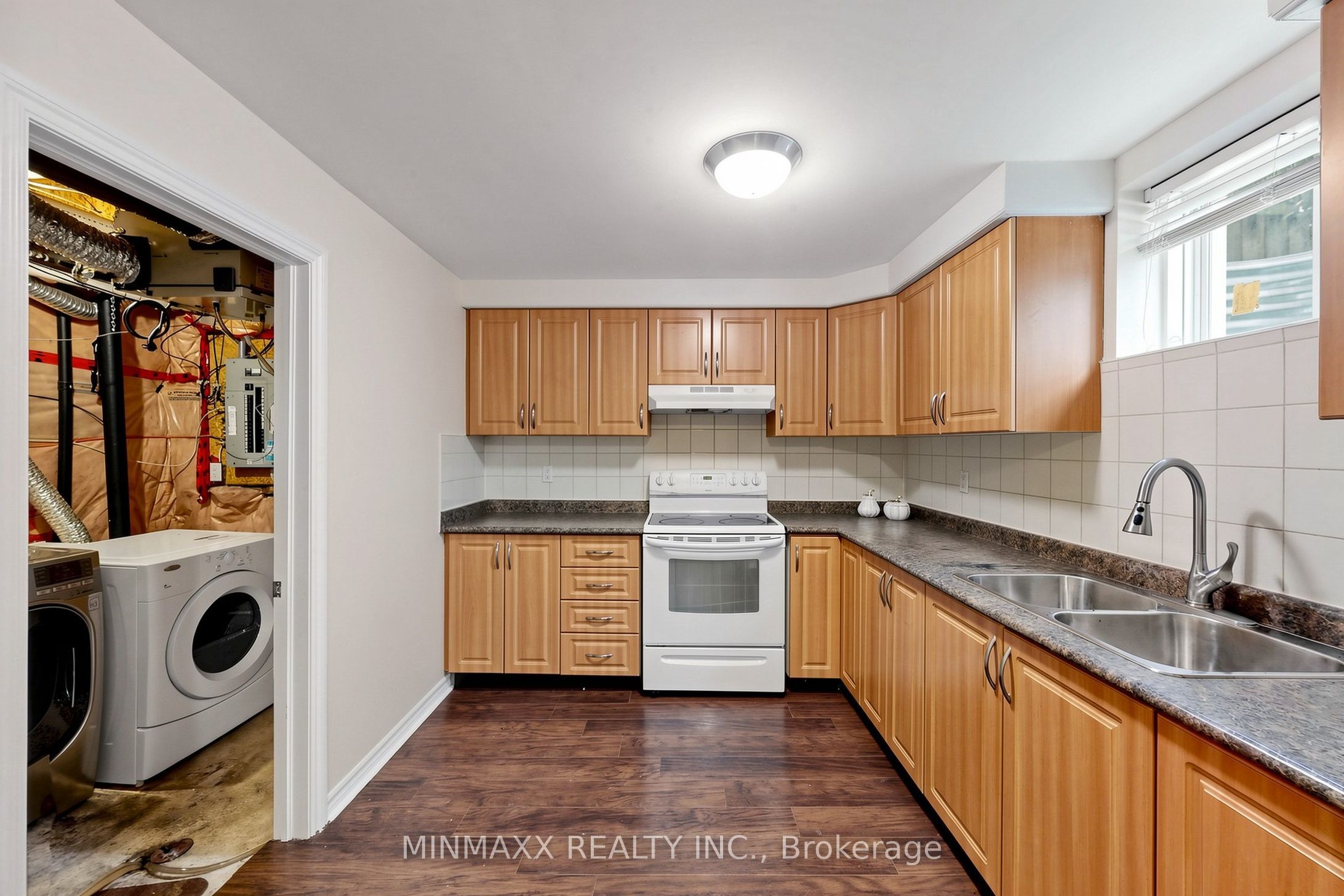 1527 Morse Place Property Photo 40