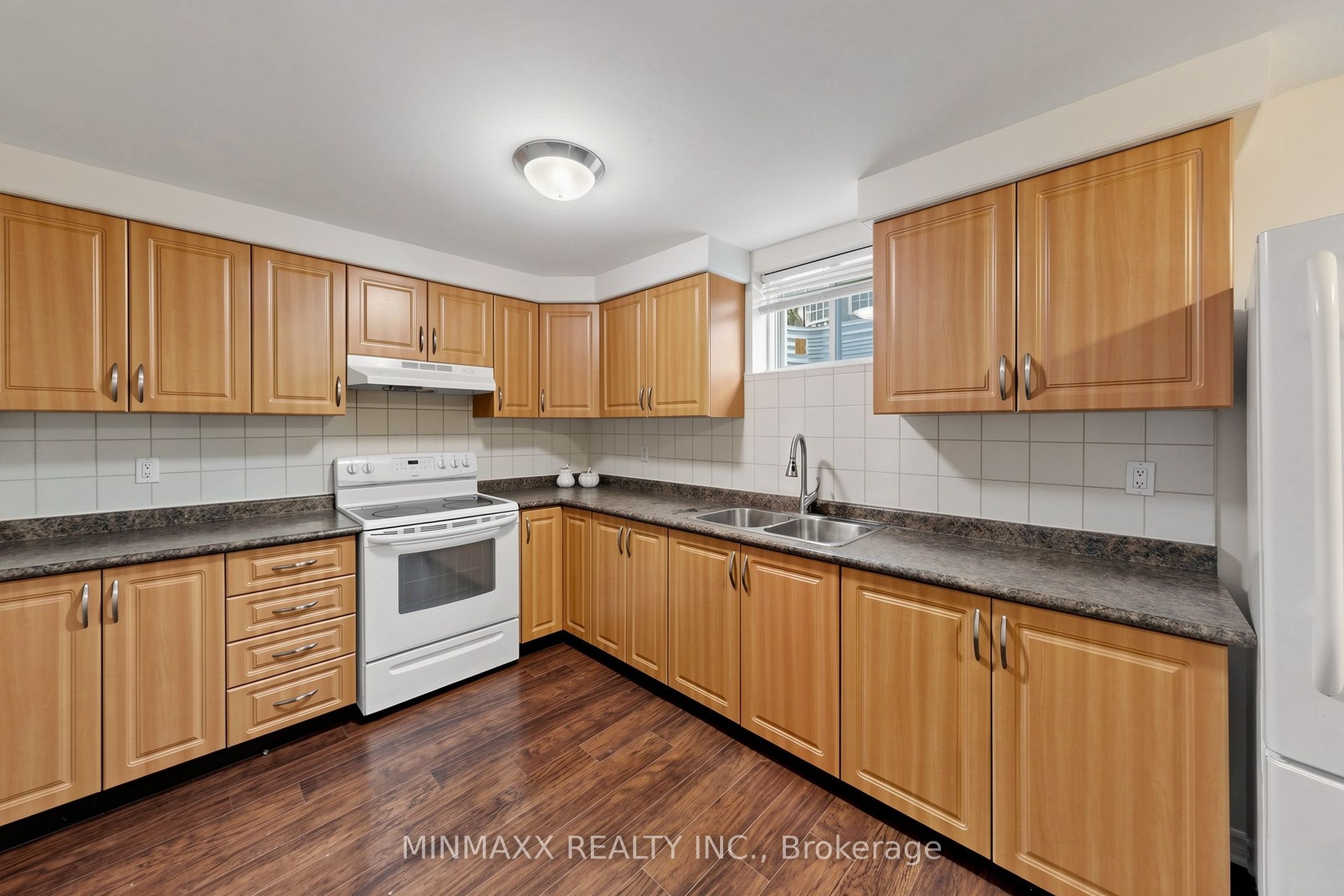 1527 Morse Place Property Photo 41
