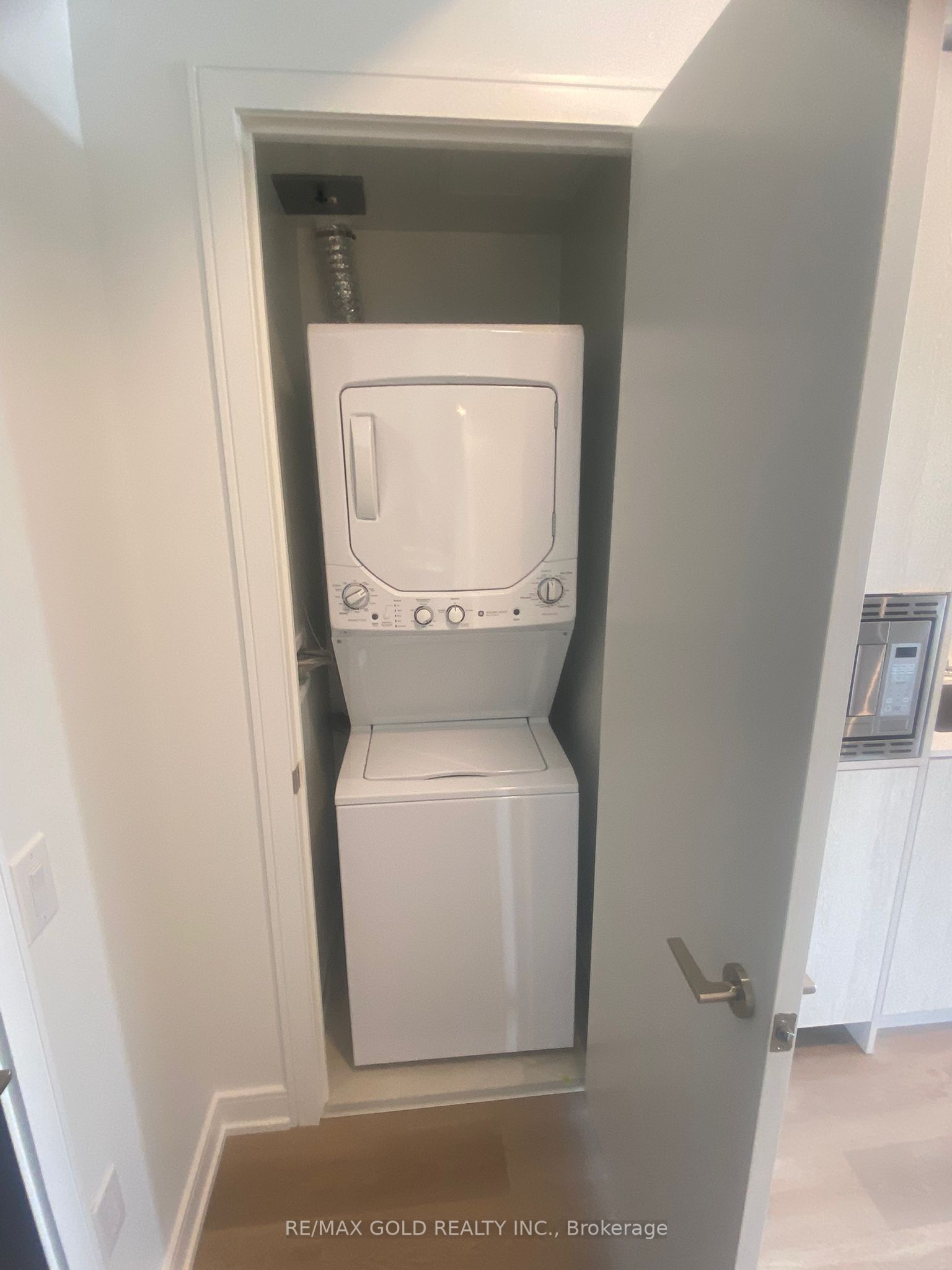 3009 Novar Road 1011 Property Photo 9