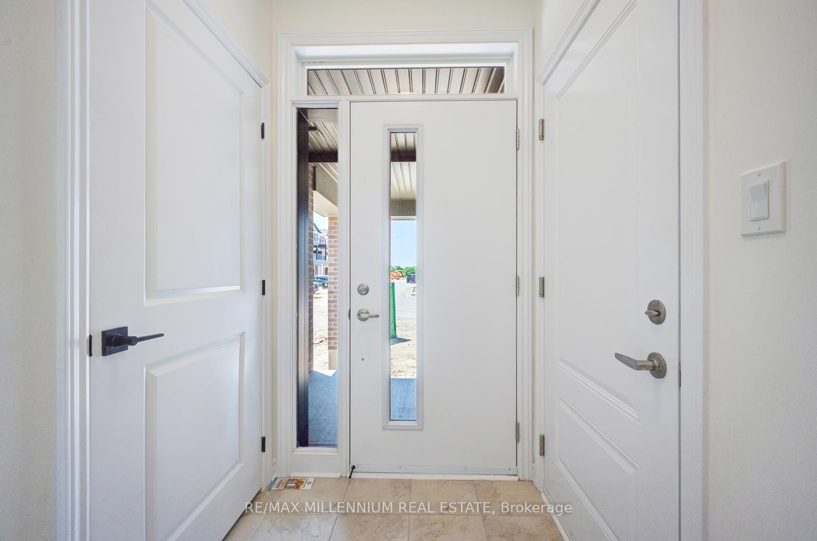 50 Thornbird Crescent Upper Property Photo 4