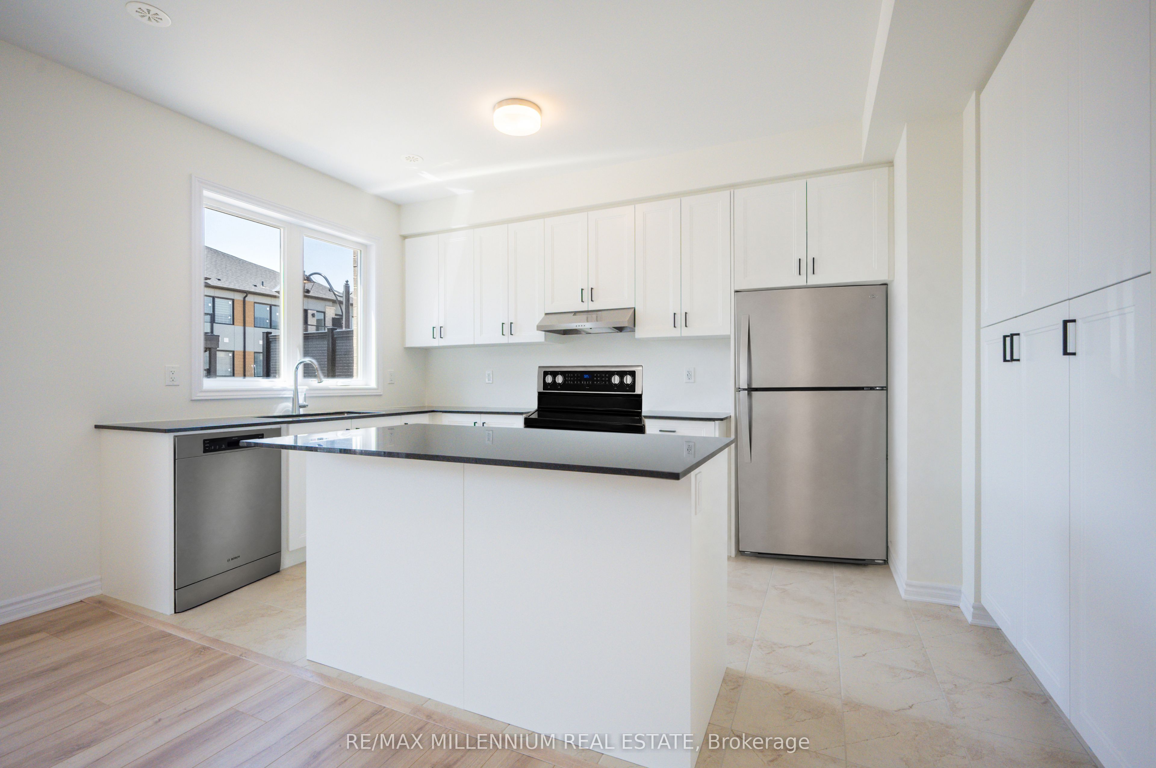 50 Thornbird Crescent Upper Property Photo 14