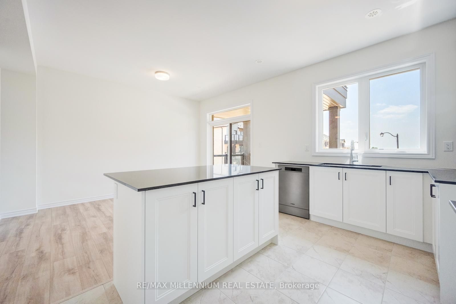 50 Thornbird Crescent Upper Property Photo 17