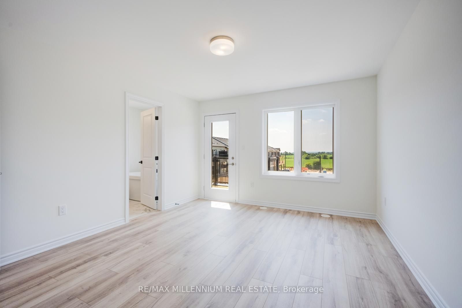 50 Thornbird Crescent Upper Property Photo 26