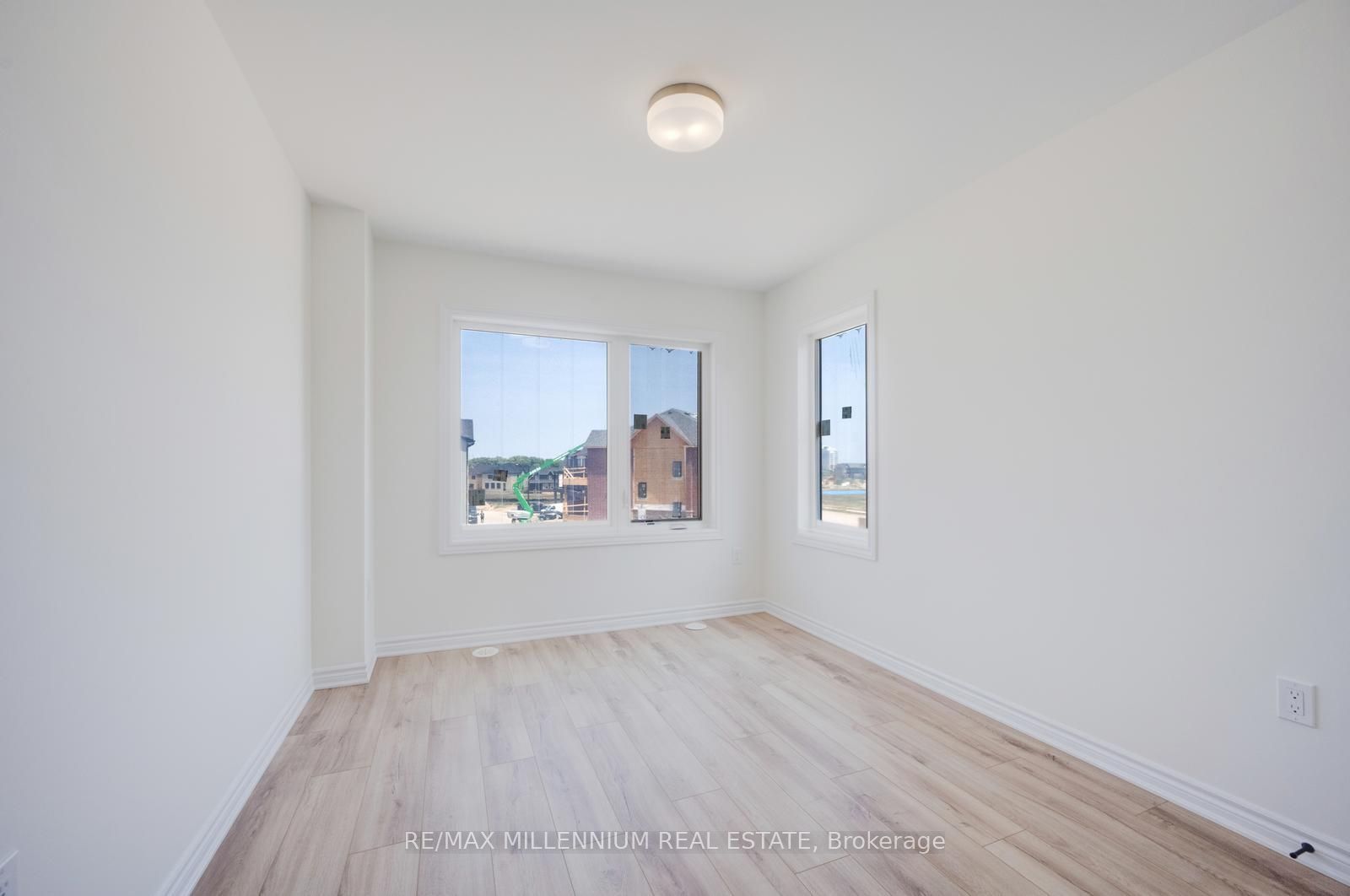 50 Thornbird Crescent Upper Property Photo 33