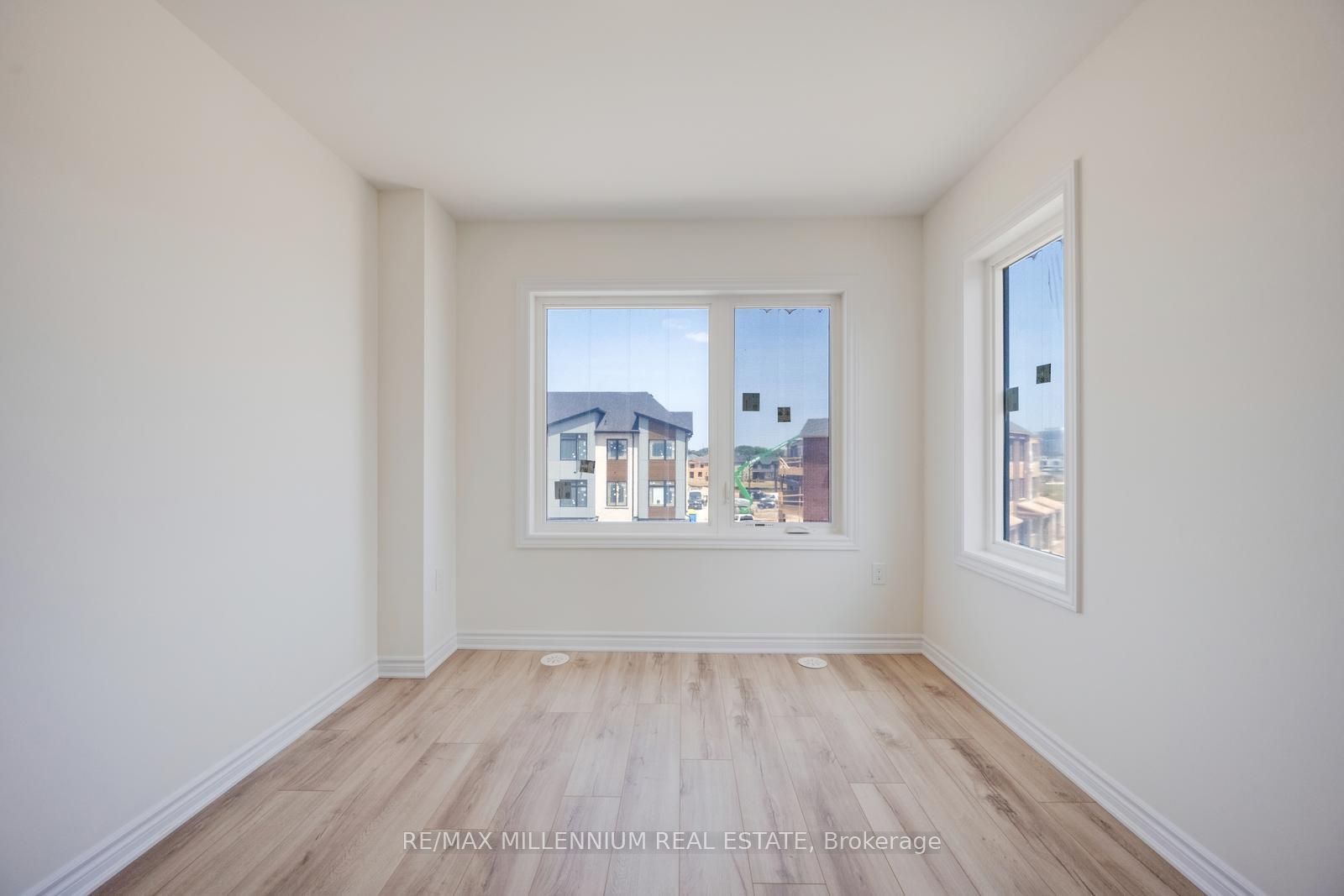 50 Thornbird Crescent Upper Property Photo 36