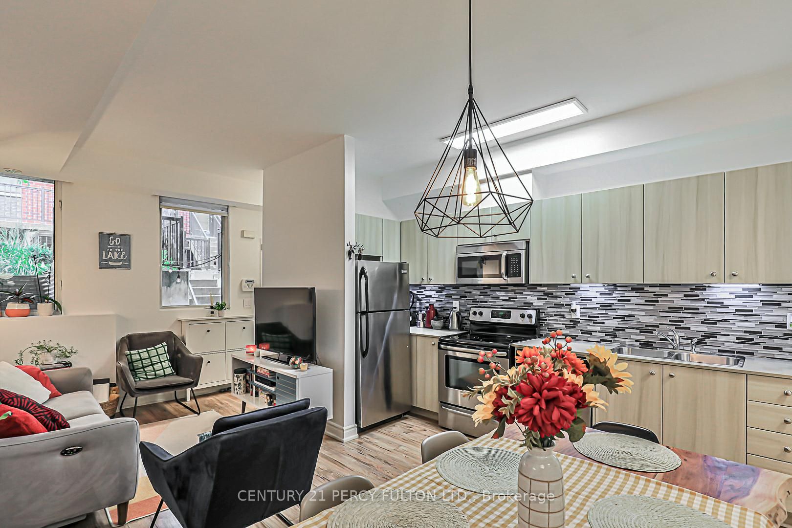 68 Winston Park Boulevard 7 Property Photo 24