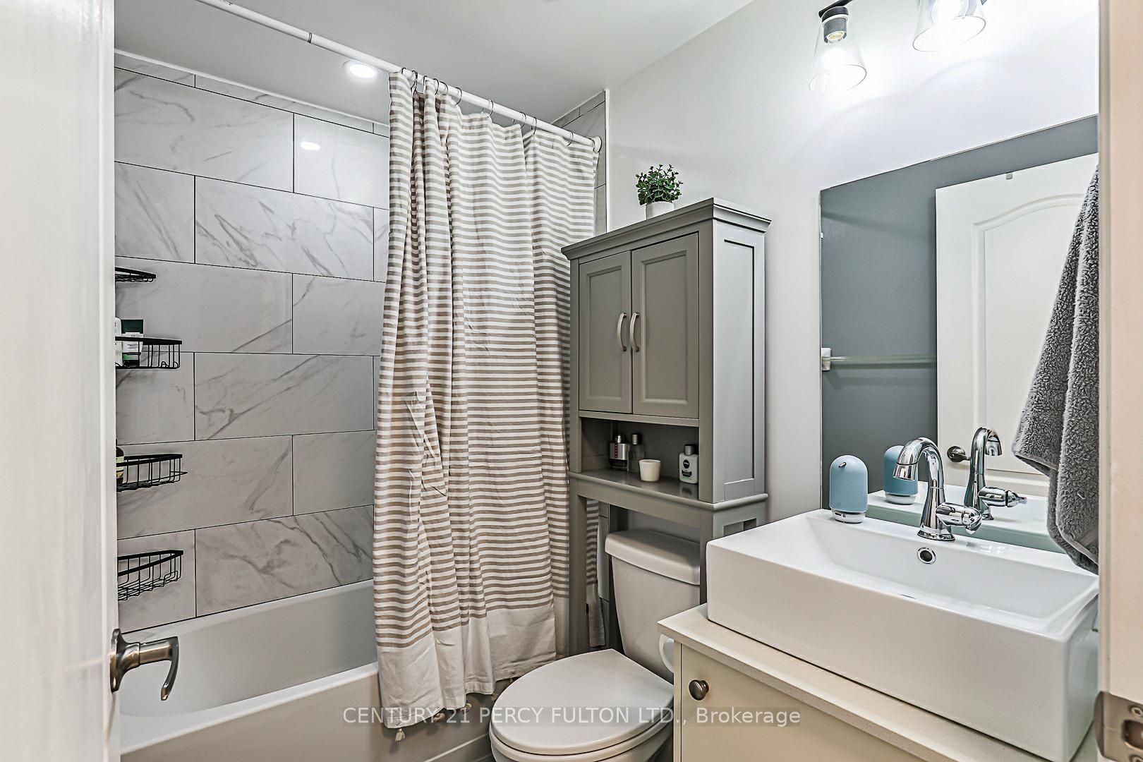 68 Winston Park Boulevard 7 Property Photo 34