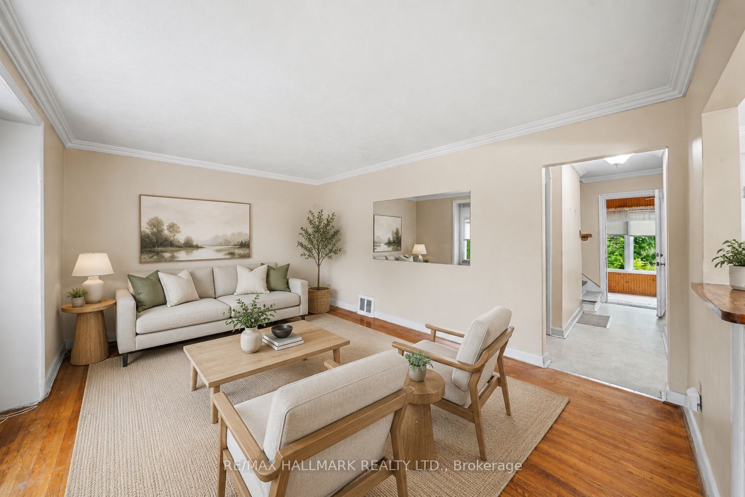 27 Sunray Crescent Property Photo 2