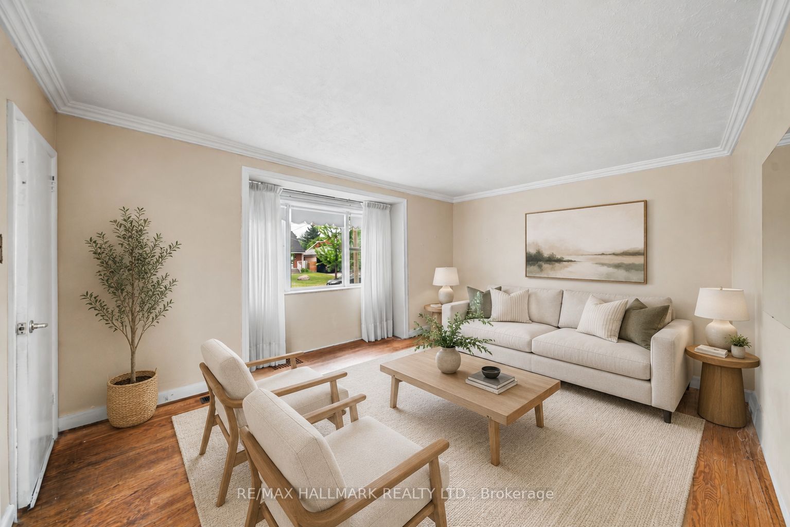 27 Sunray Crescent Property Photo 4