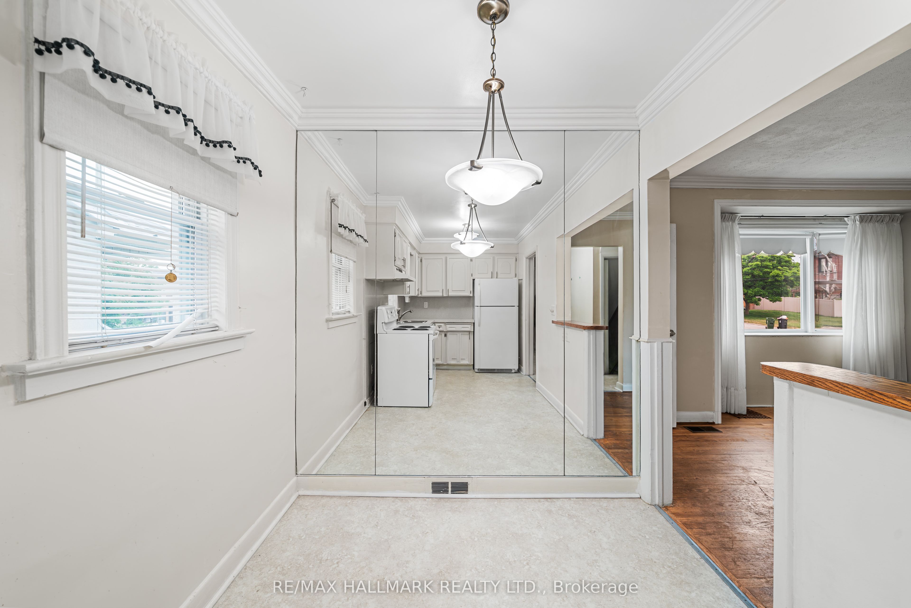 27 Sunray Crescent Property Photo 12