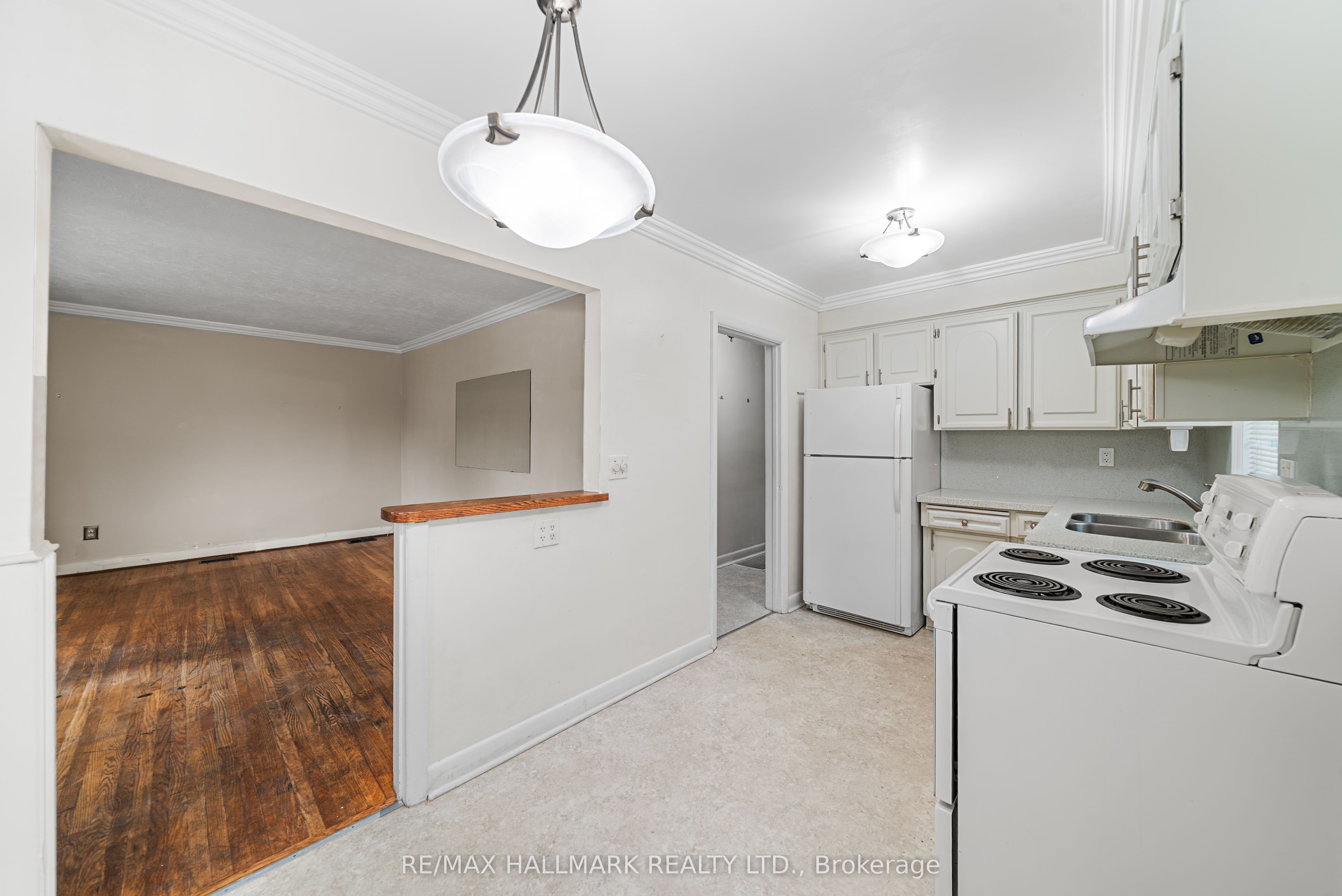 27 Sunray Crescent Property Photo 13