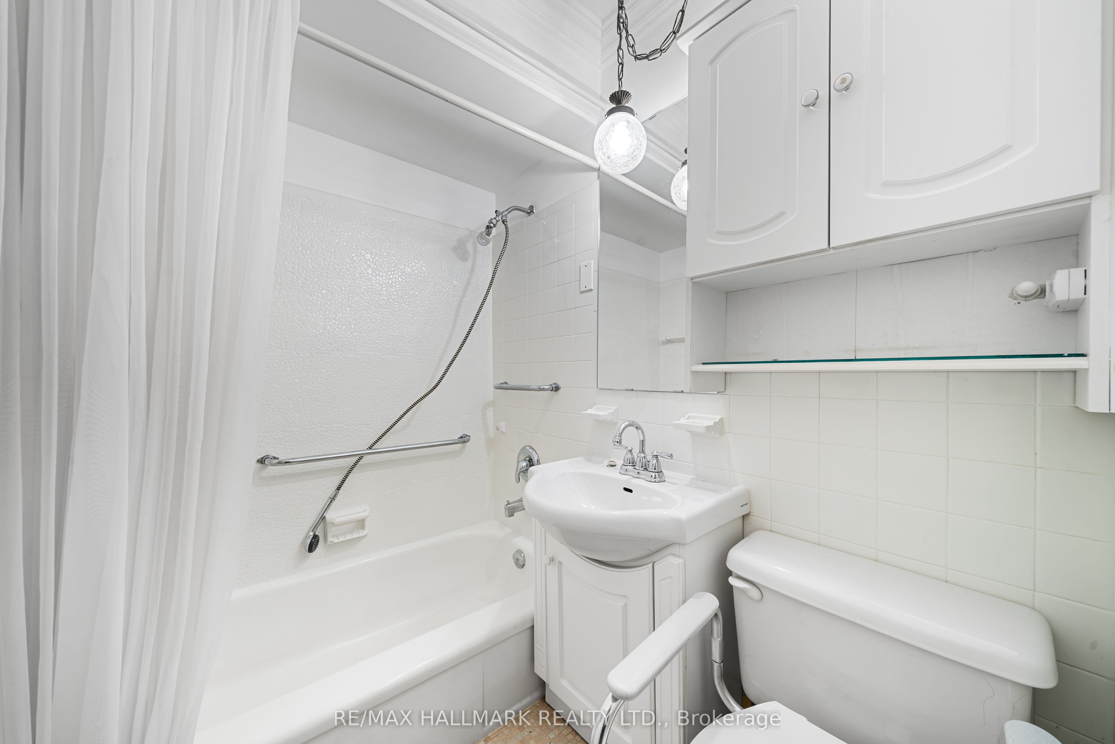 27 Sunray Crescent Property Photo 18