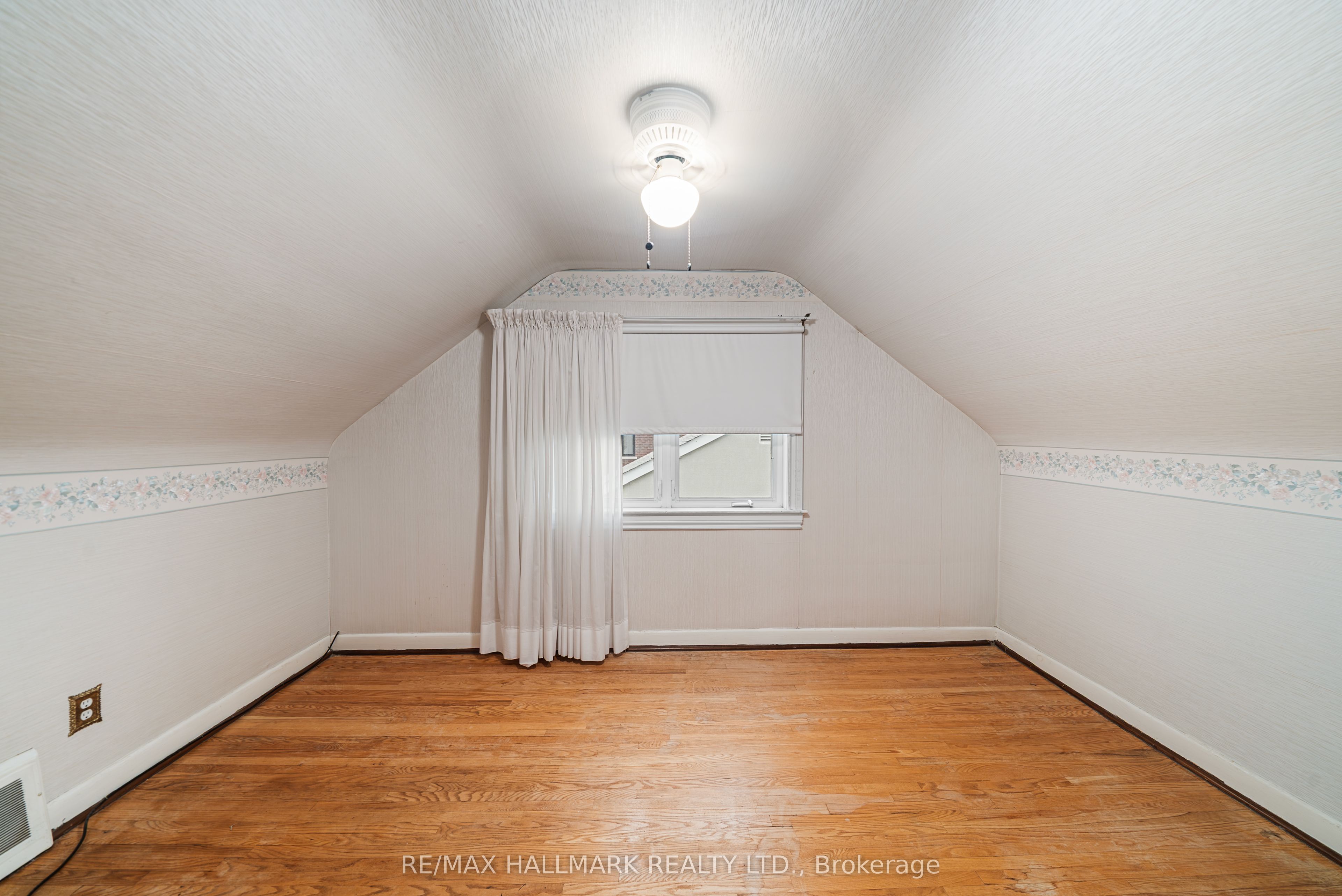 27 Sunray Crescent Property Photo 21