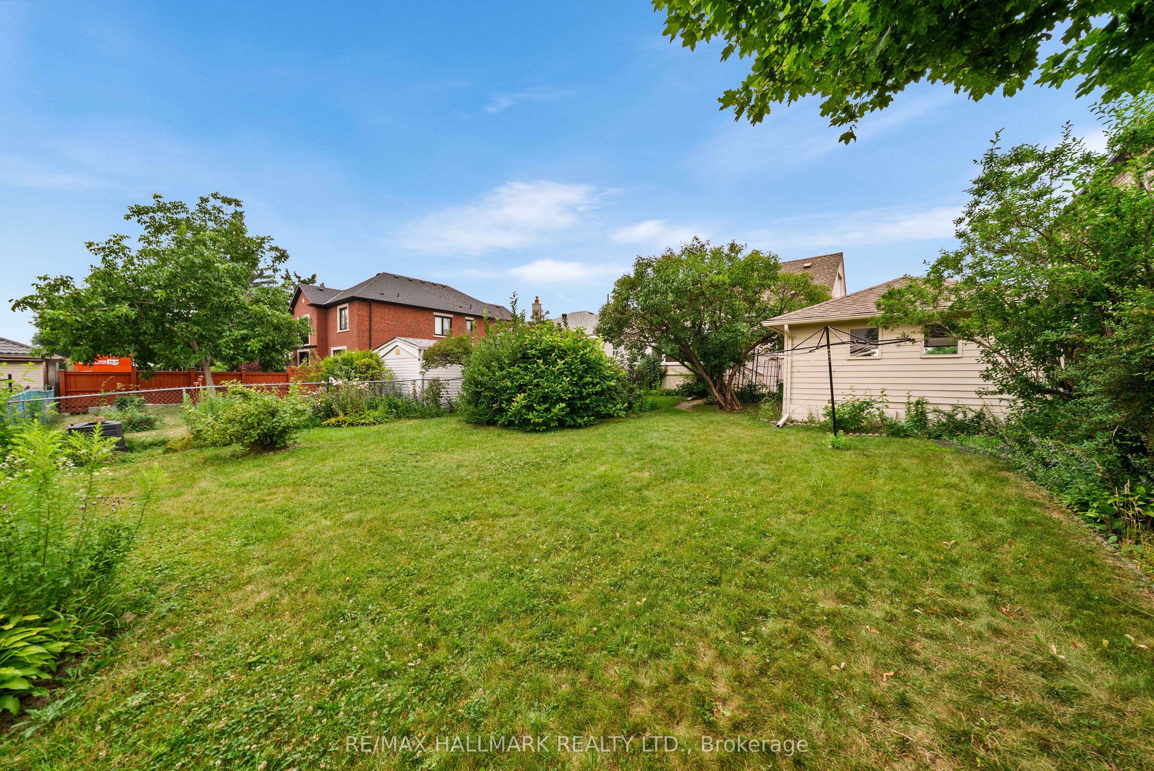 27 Sunray Crescent Property Photo 36