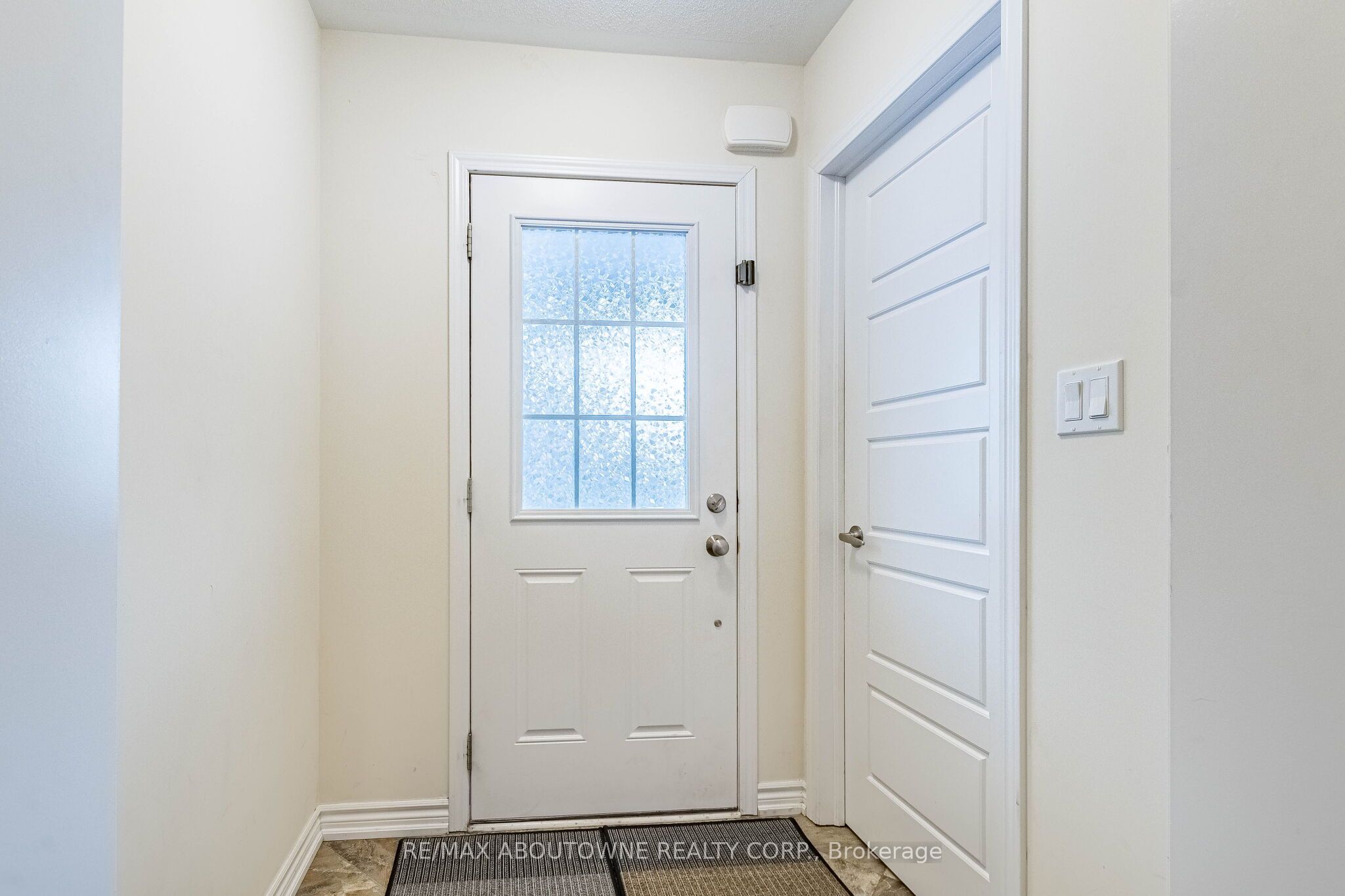1239 Mulroney Heights Property Photo 6