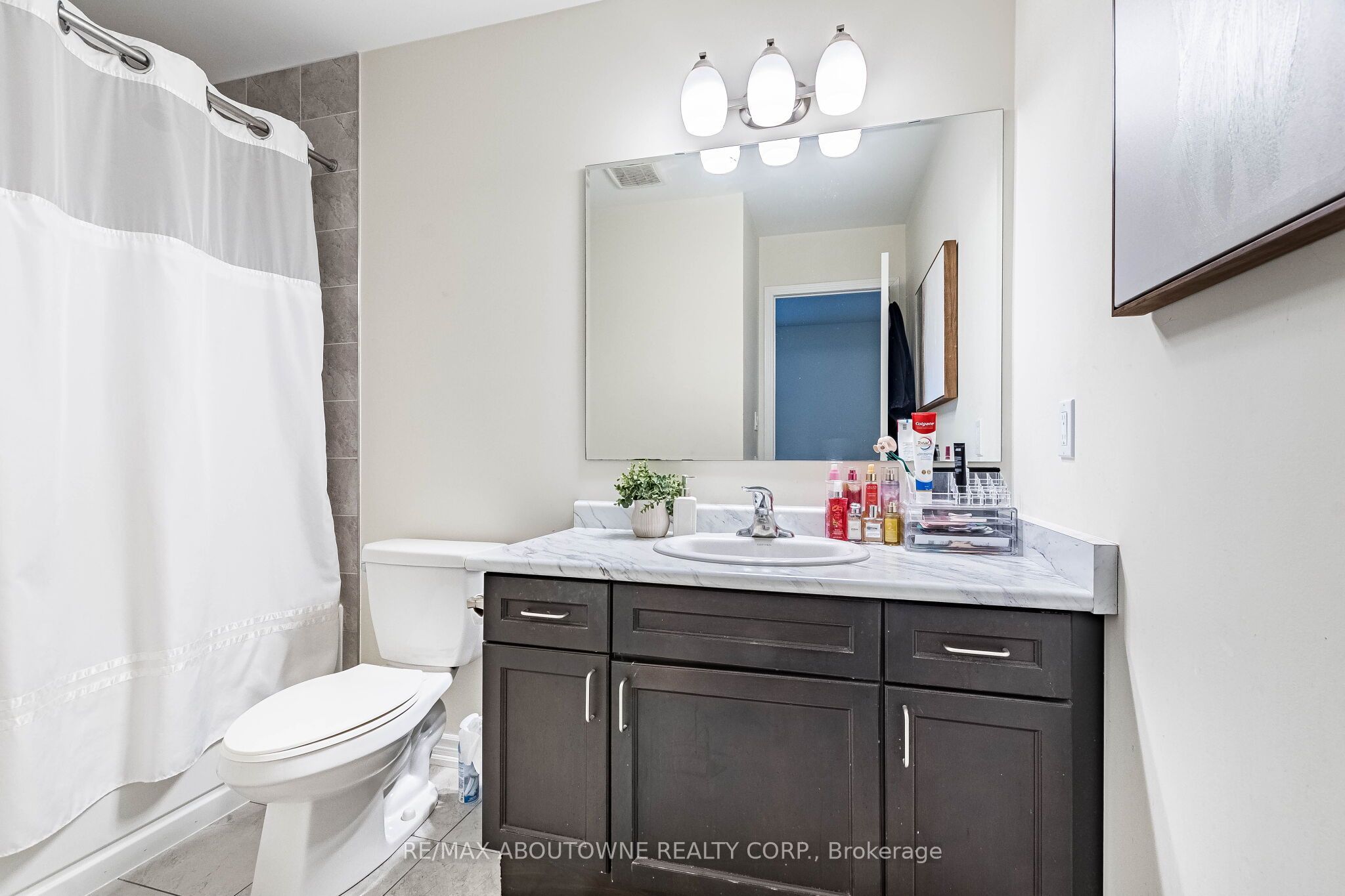 1239 Mulroney Heights Property Photo 16