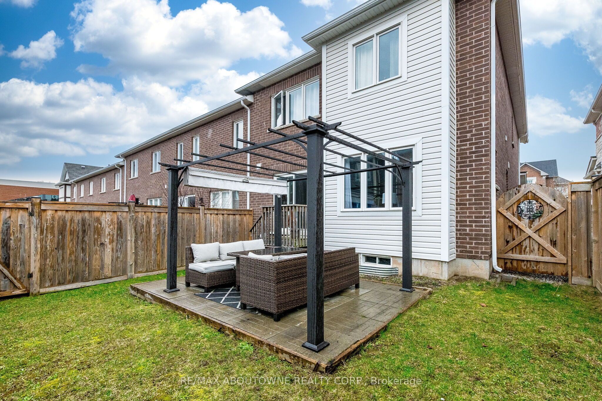1239 Mulroney Heights Property Photo 19