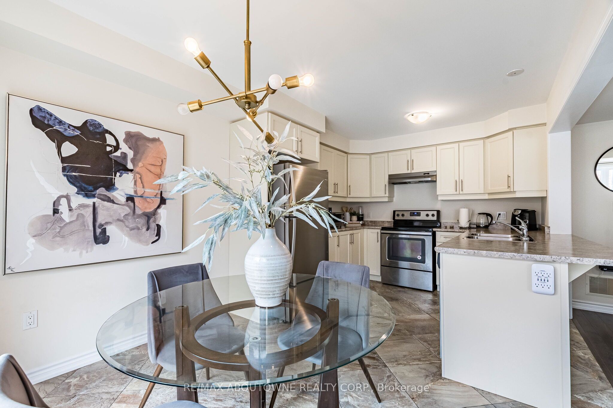 1239 Mulroney Heights Property Photo 38