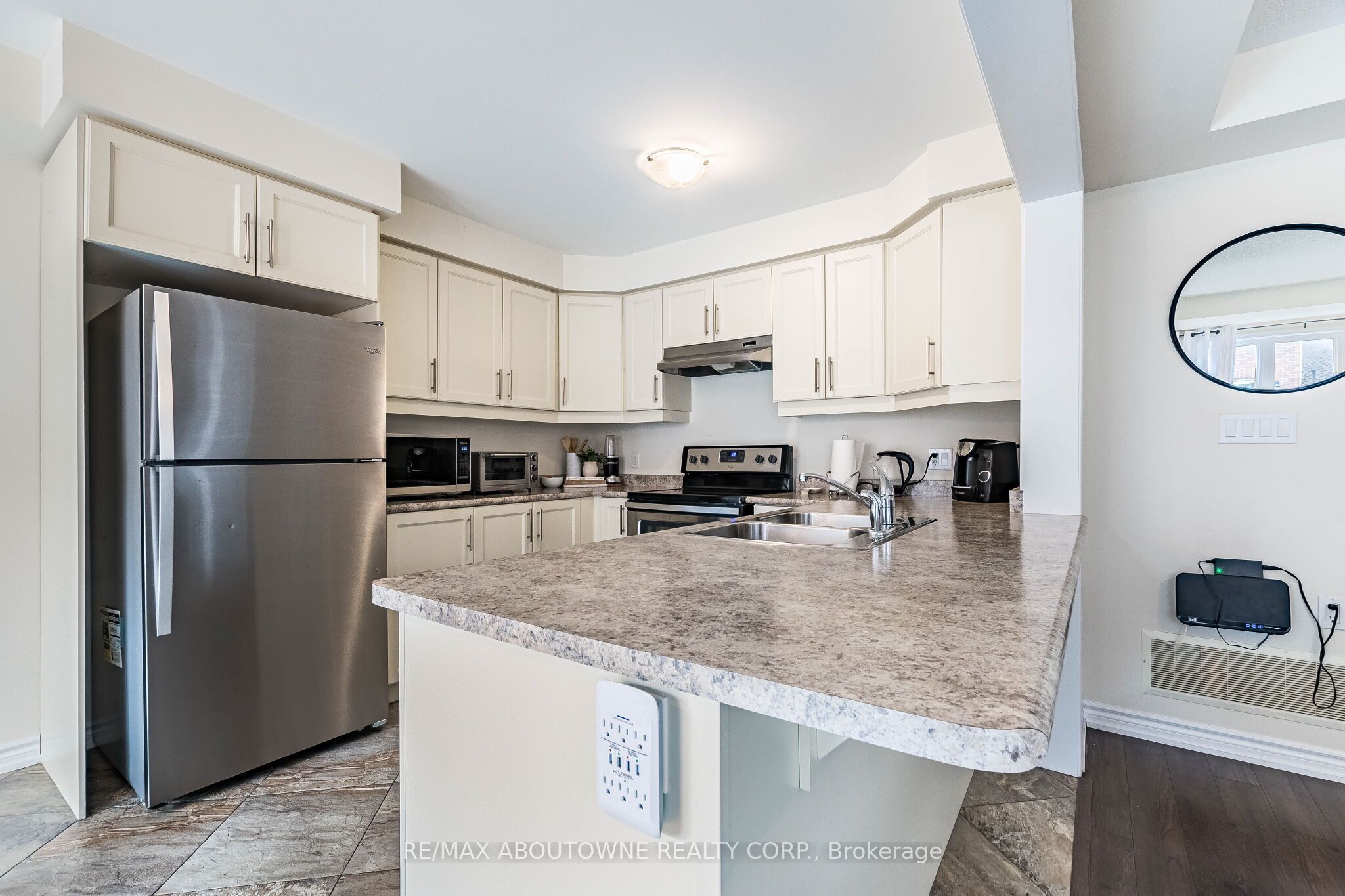 1239 Mulroney Heights Property Photo 41