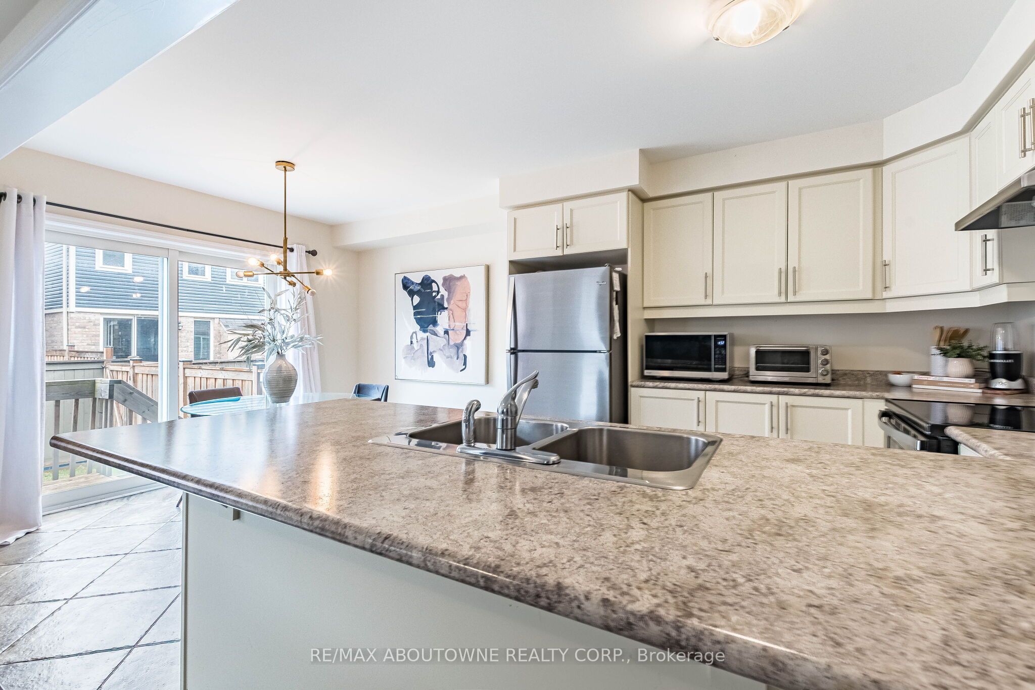 1239 Mulroney Heights Property Photo 44