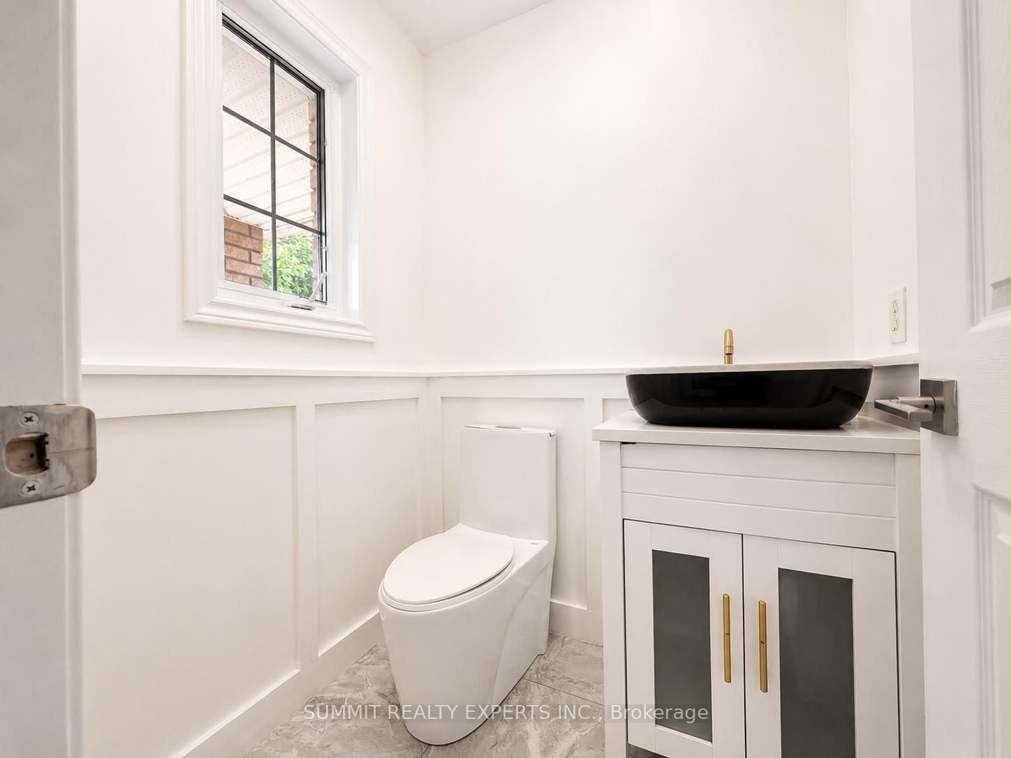25 Deforest Drive Property Photo 6