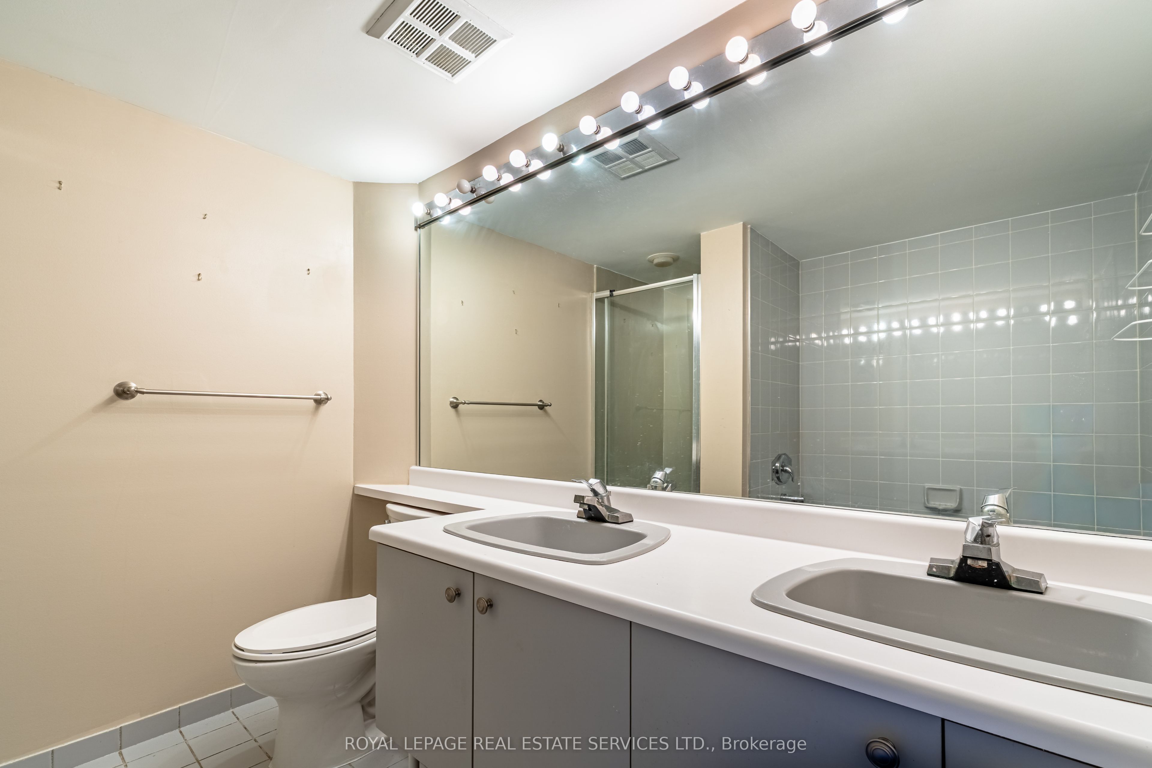 2269 Lake Shore Boulevard W 511 Property Photo 8