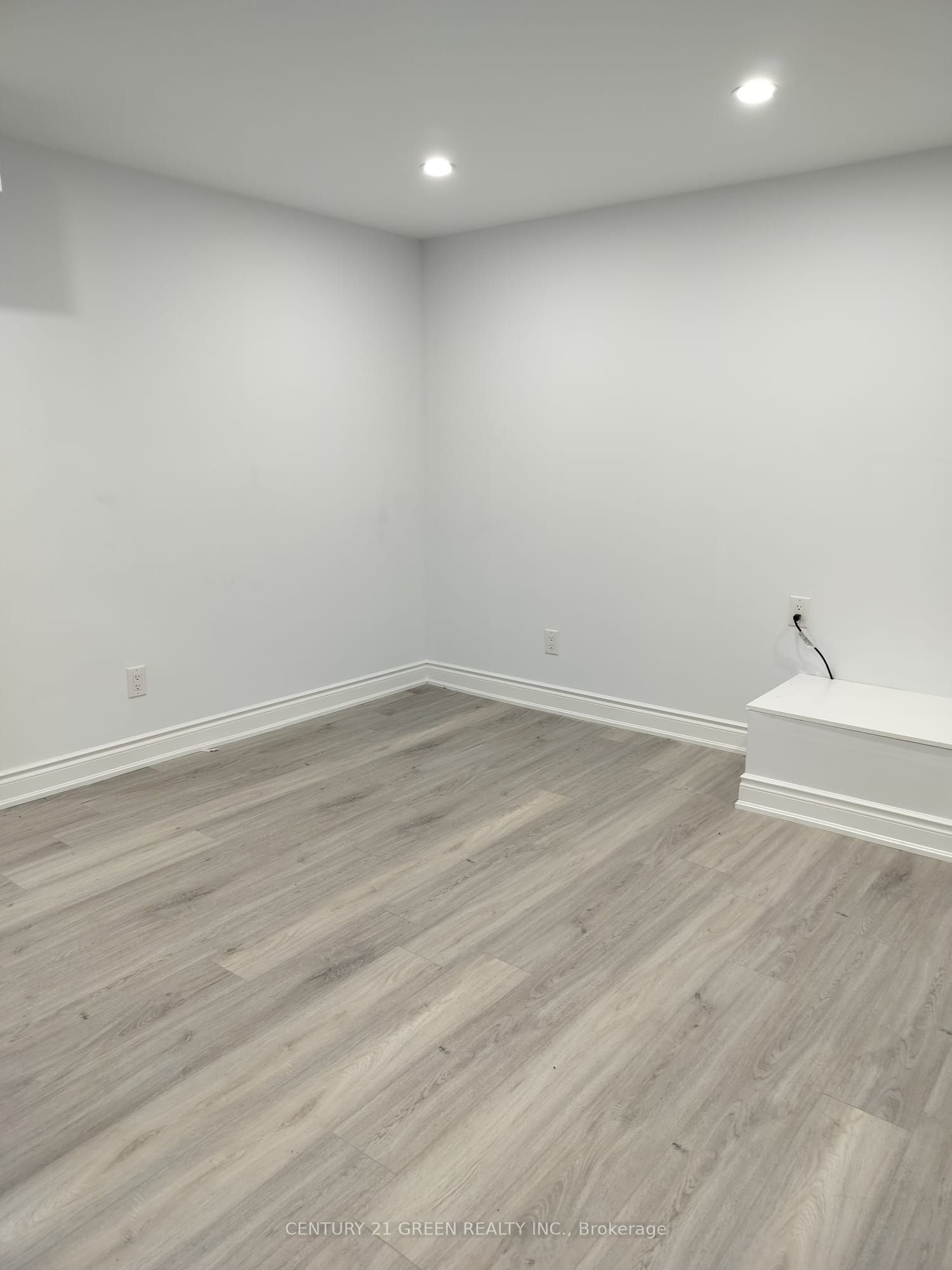 852 Mcnair Circle Lower Property Photo 10