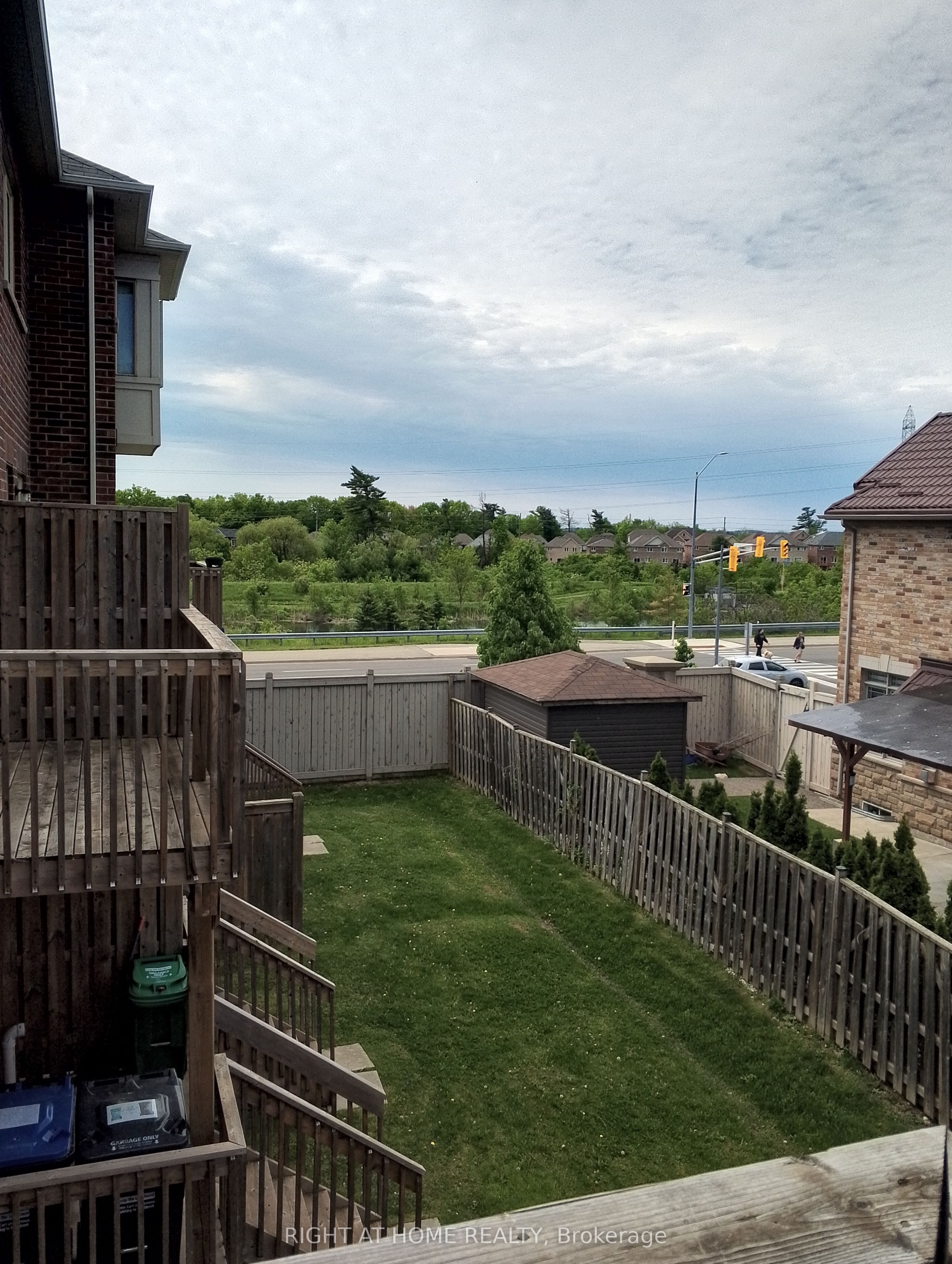 32 Aspen Hills Road Property Photo 9